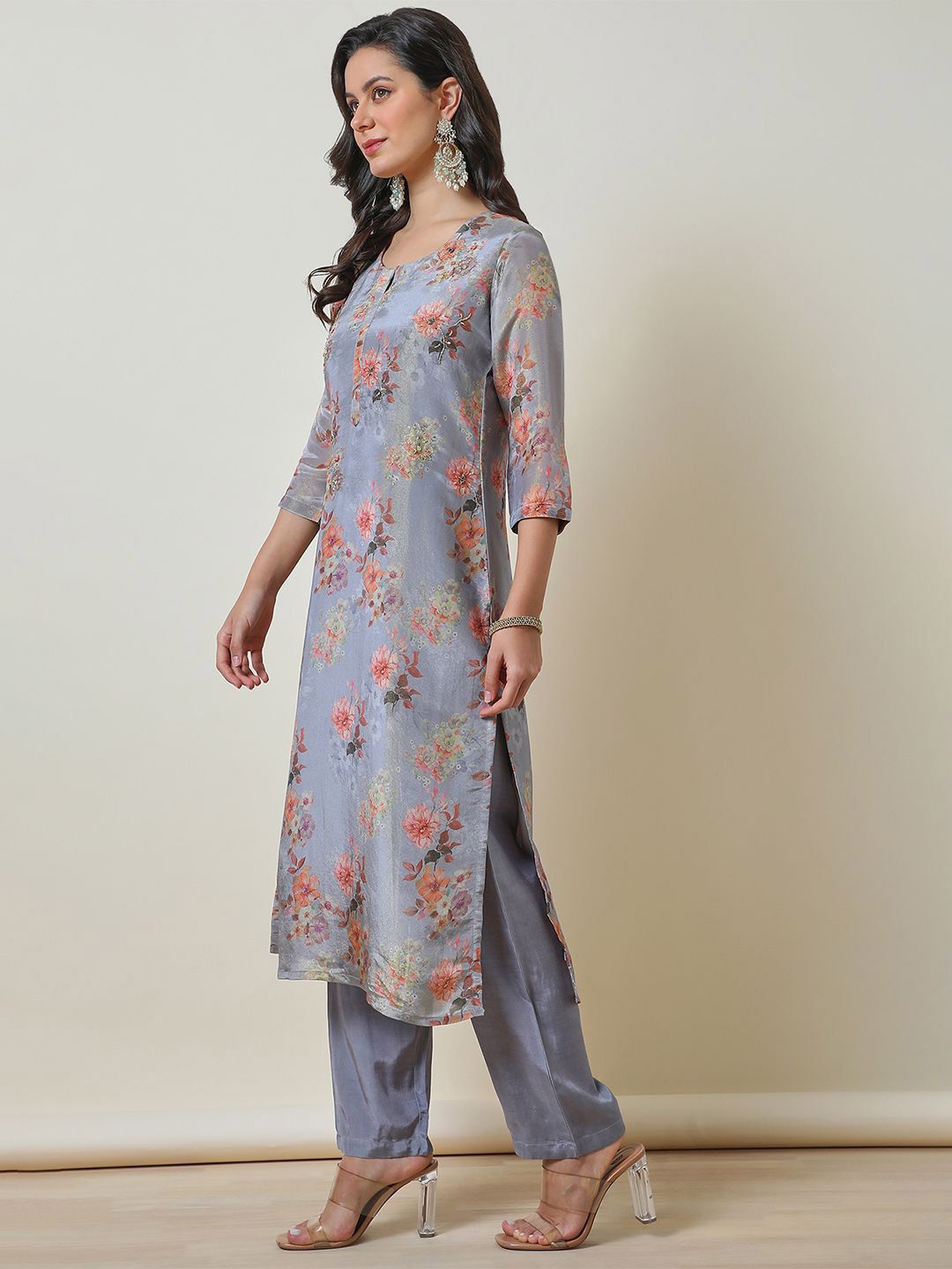 Dhiyona SO Women's Blue Floral Printed Beads and Stones Straight Kurta With Trousers