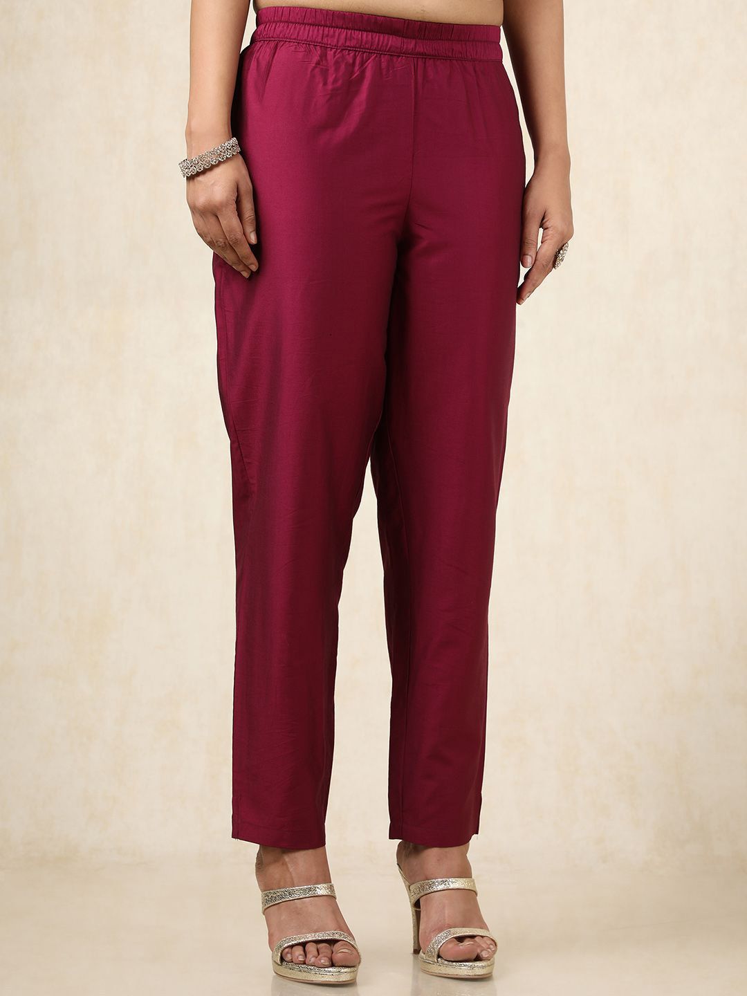Dhiyona SO Women's Ethnic Motifs Printed Sequinned Straight Kurta With Trousers And Dupatta