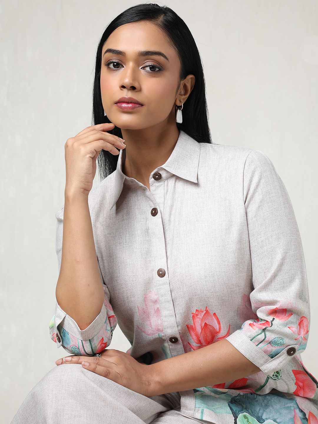 Dhiyona SO Women's Women Floral Printed Angrakha Linen Kurta with Palazzos