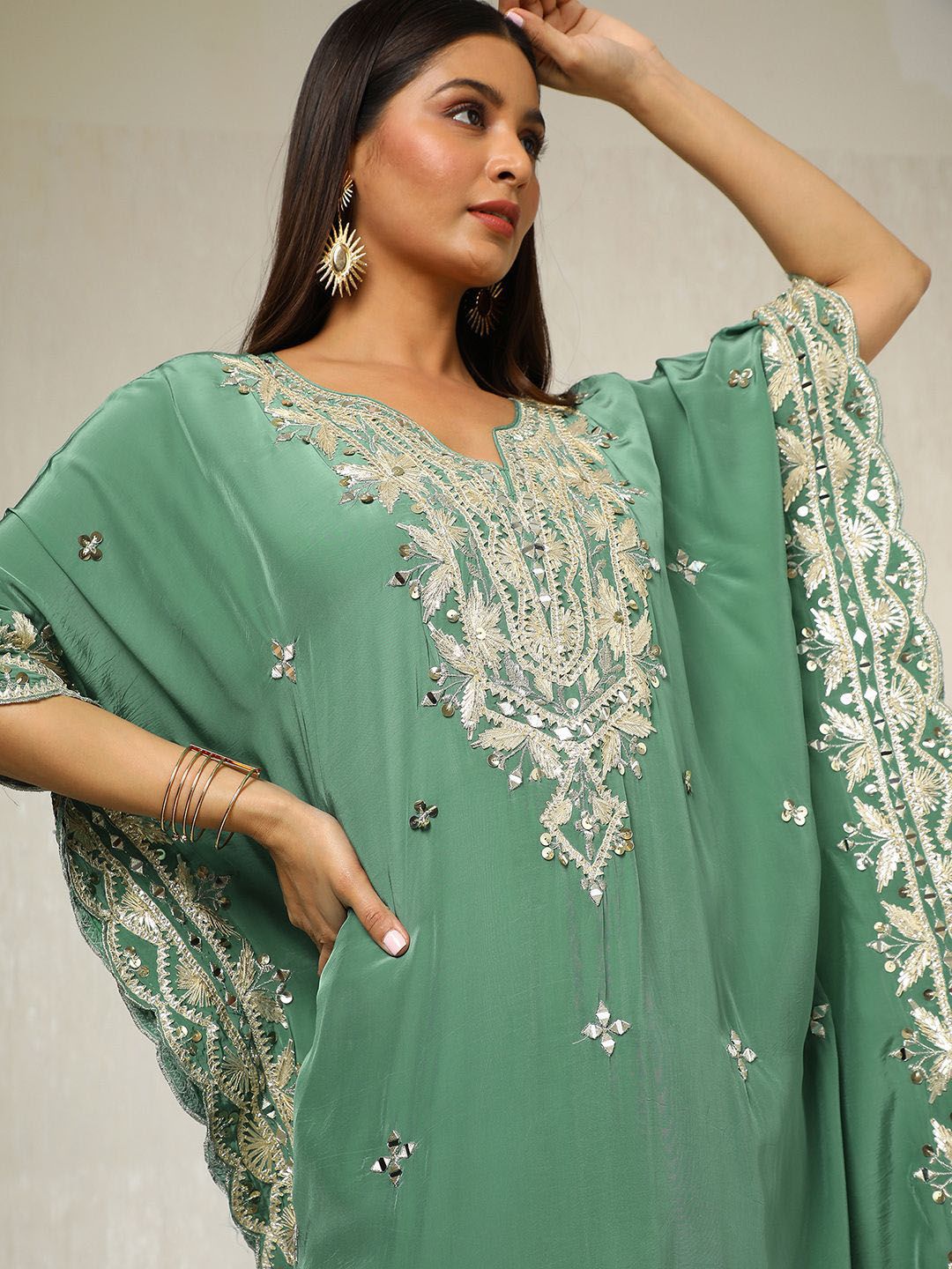 Dhiyona SO Women's Women Floral Embroidered Regular Beads and Stones Kurta with Palazzos