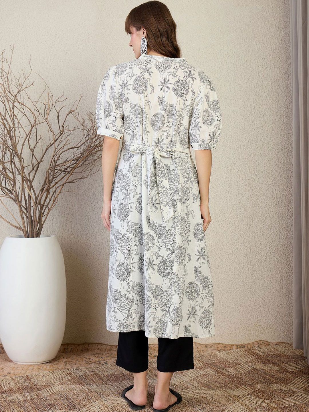 Dhiyona IE Floral Printed Round Neck A-Line Kurta