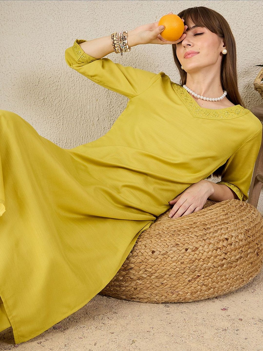 Women Solid Kurta with Trousers