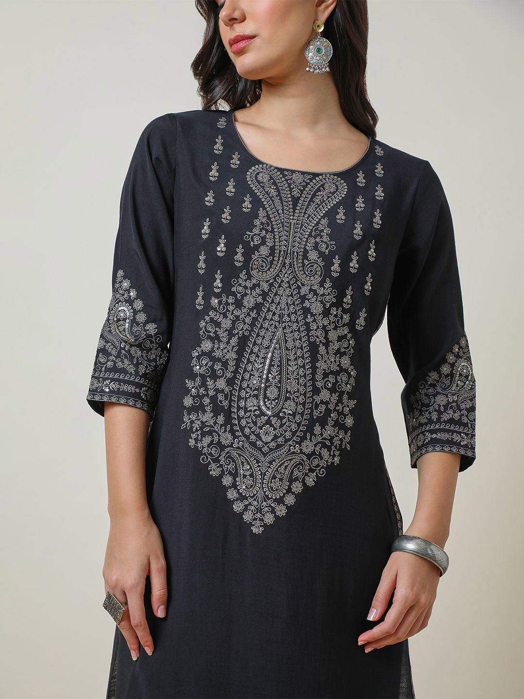 Dhiyona SO Women's Black Ethnic Motifs Embroidered Yoke Design Thread Work Straight Kurta With Trousers