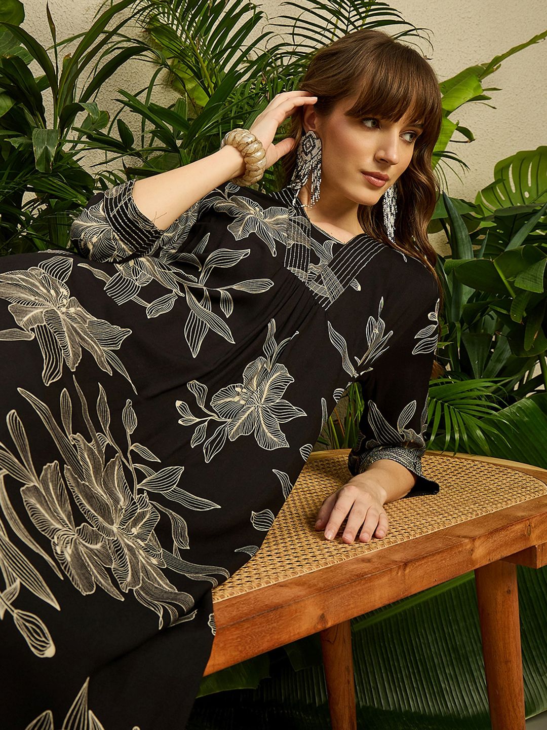 Women Black Viscose Rayon Floral Printed Regular Kurta with Trousers Set
