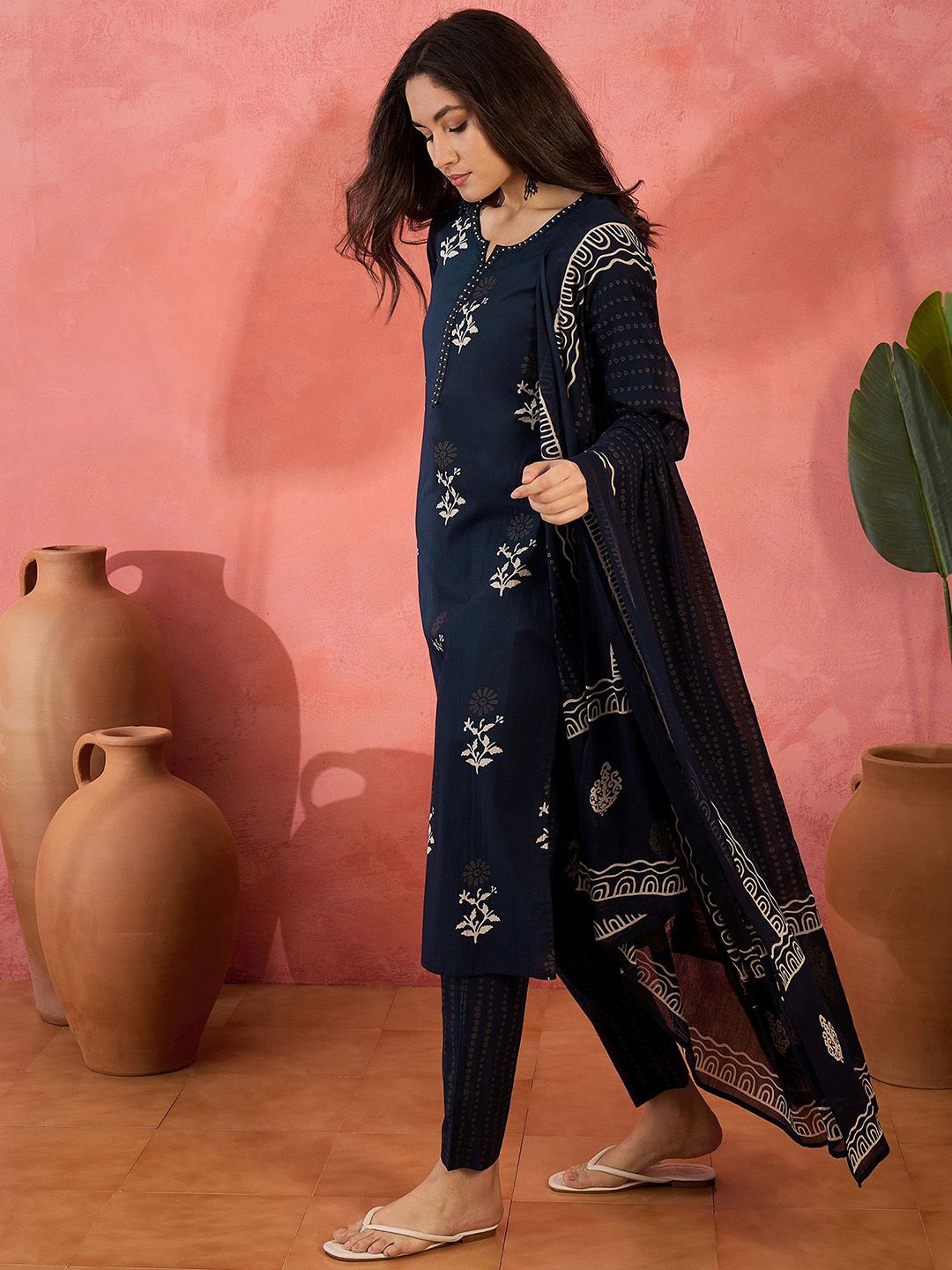 Dhiyona SN Women's Floral Printed Kurta & Trousers With Dupatta