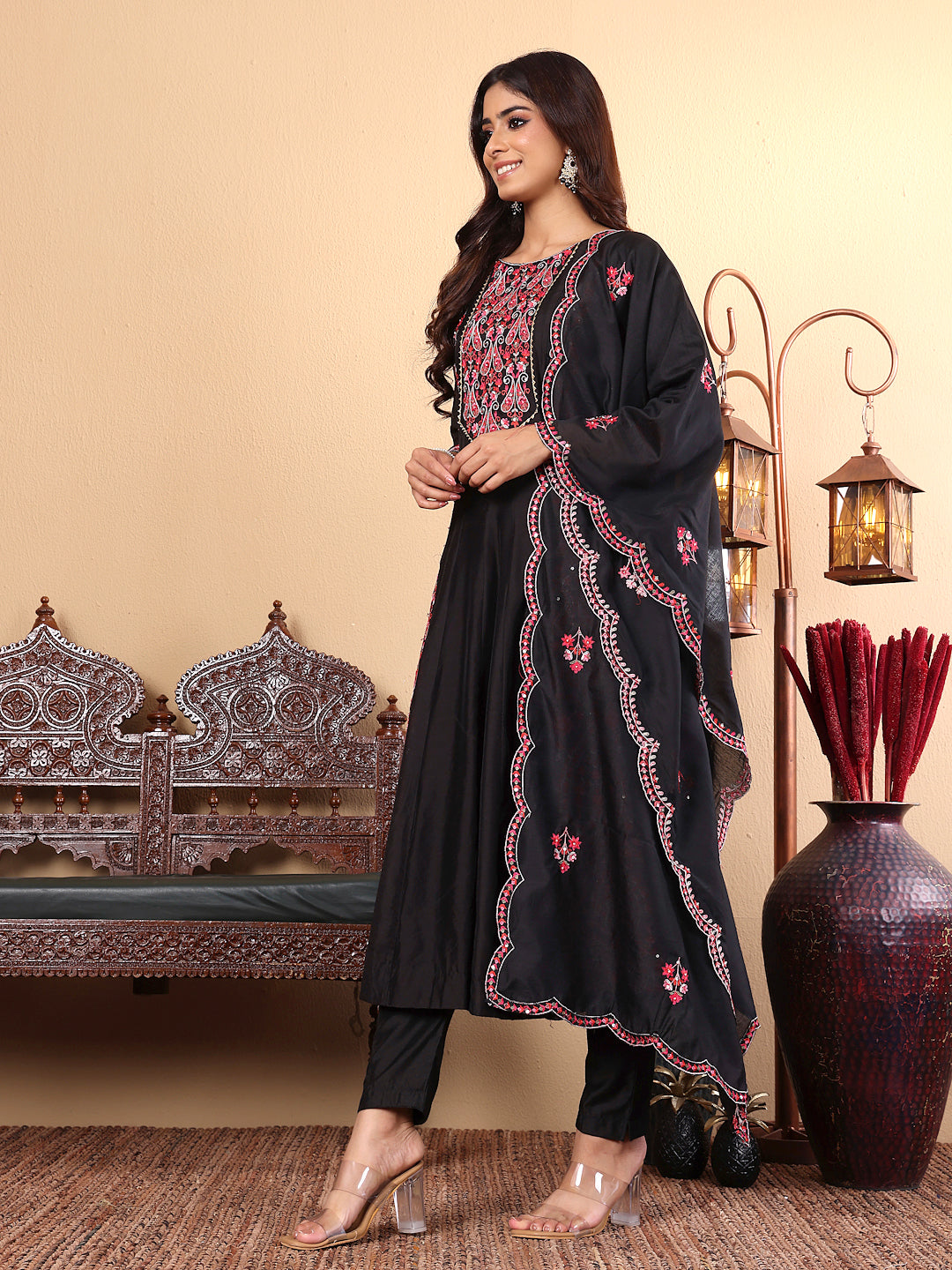 Dhiyona VR Women's Pure Black Hand Embroidered Kurta Set With Dupatta