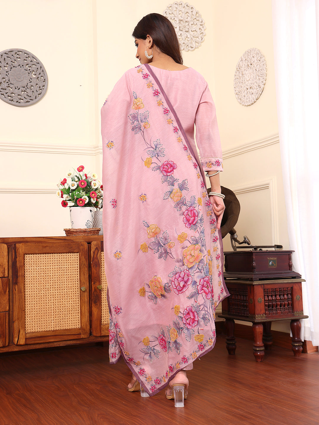 Dhiyona VR Women's Pure Mauve Kantha Hand Embroidered Kurta Set With Dupatta