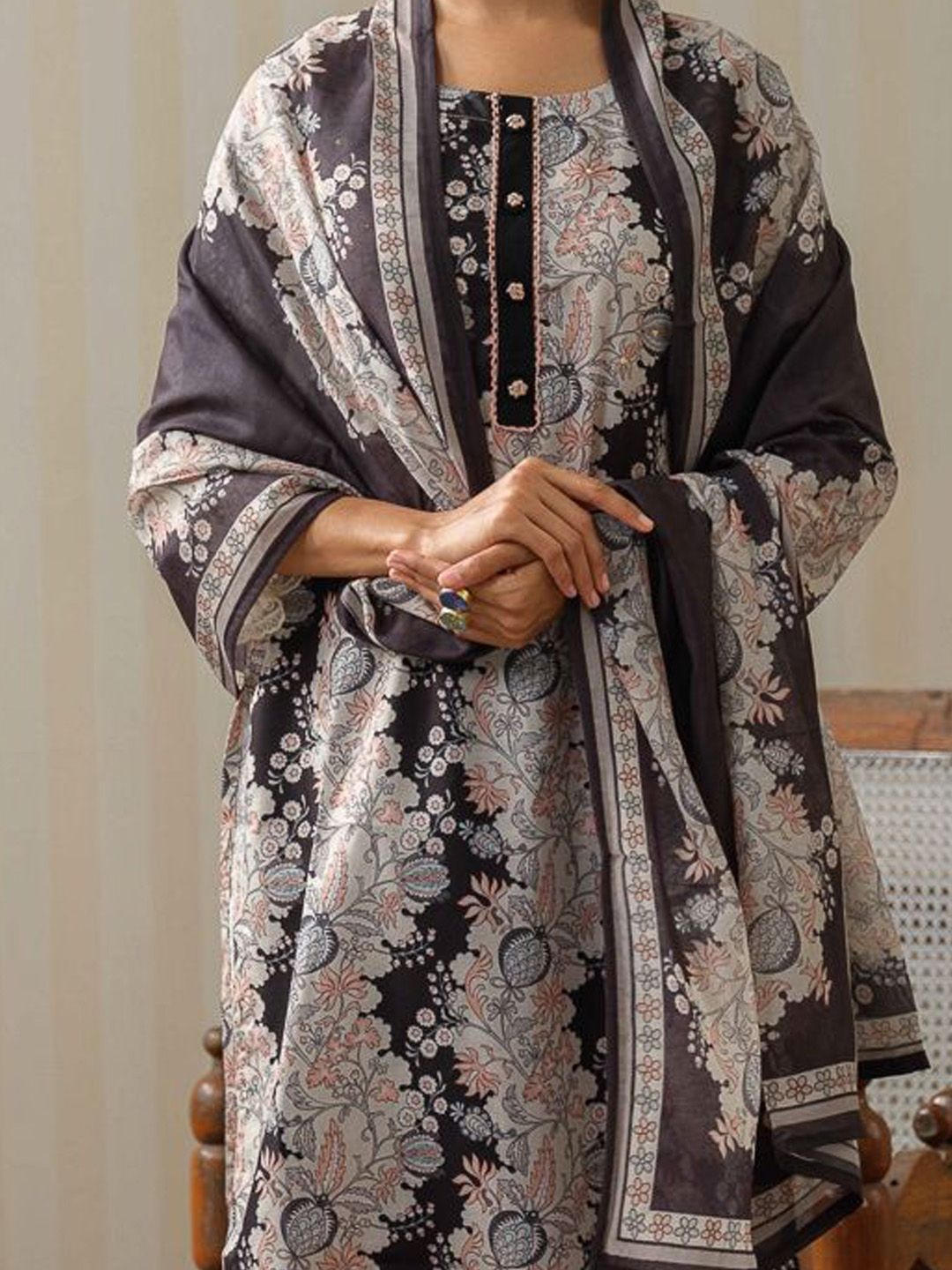 Dhiyona OD Floral Printed Lace Inserts Kurta With Palazzos & Dupatta