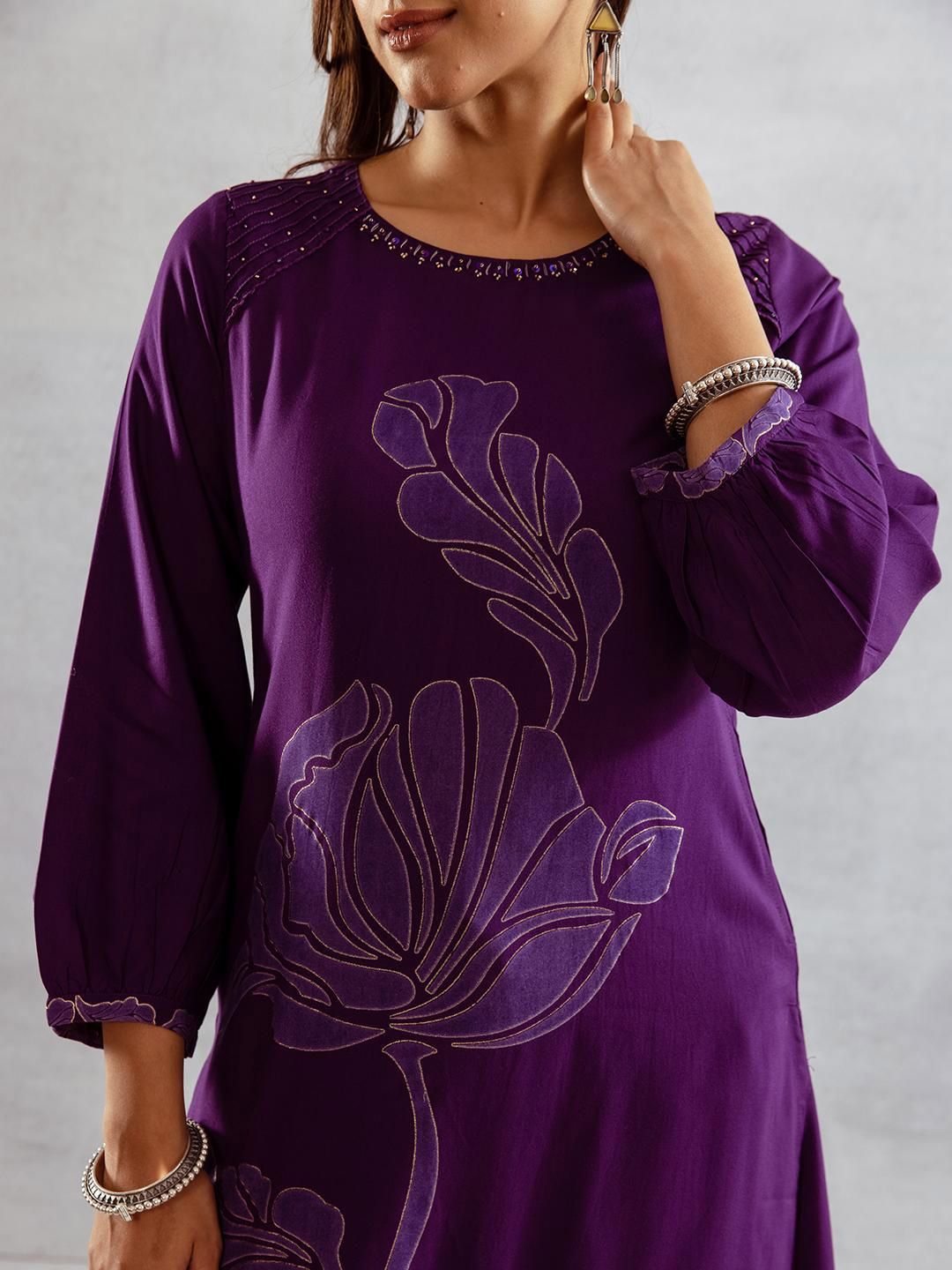 Dhiyona IS Women's Women Floral Printed Sequinned Straight Kurta with Palazzos