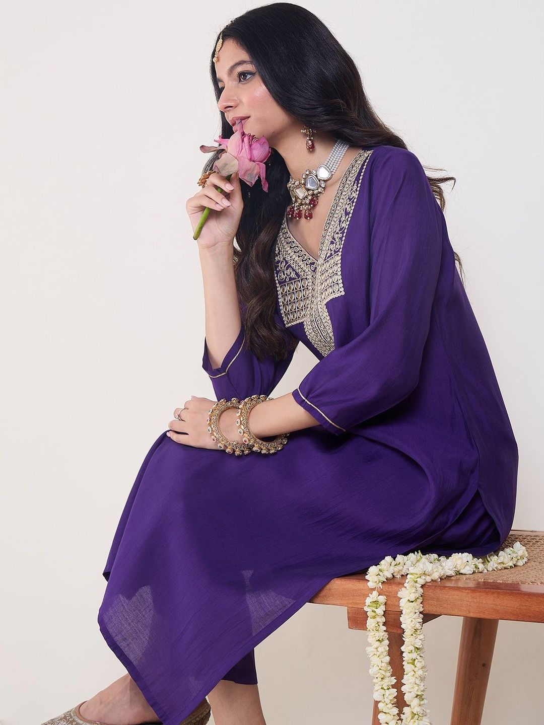 Ethnic Motifs Embroidered Thread Work Kurta With Trouser