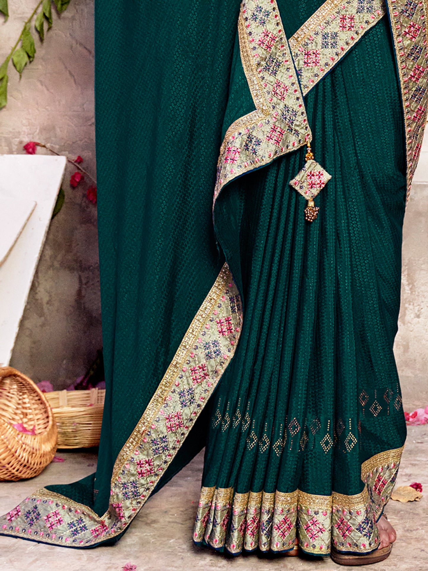 Women's Chiffon Green Embellished Designer Saree With Blouse Piece