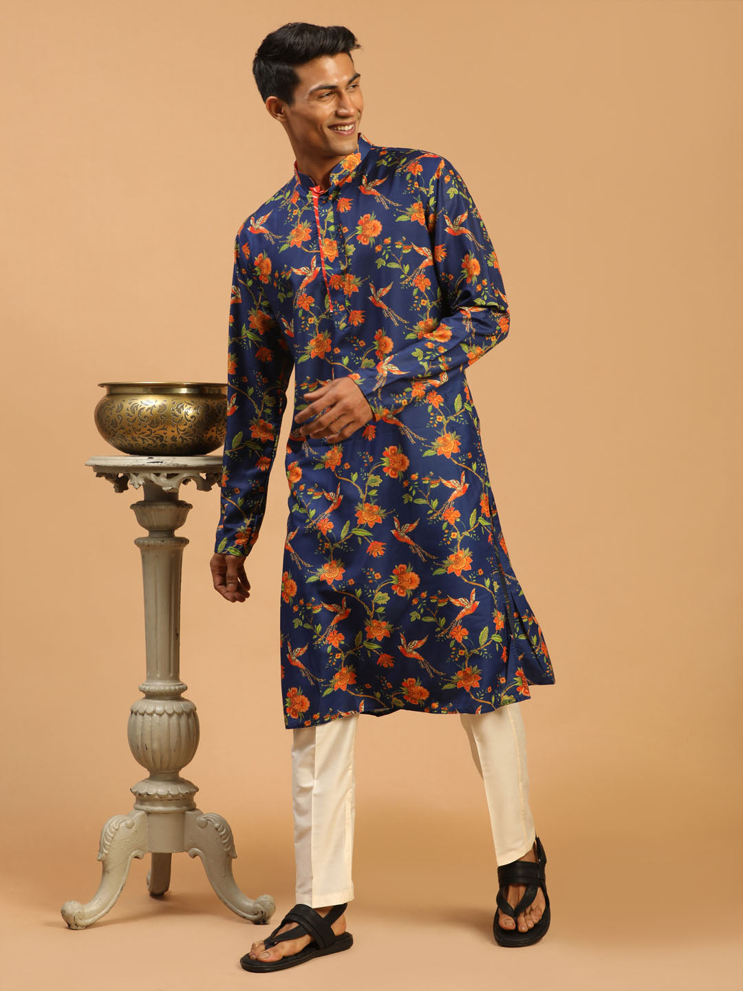 Men's MulticoloredBaseBlue Muslin Straight Kurta Pyjama Set