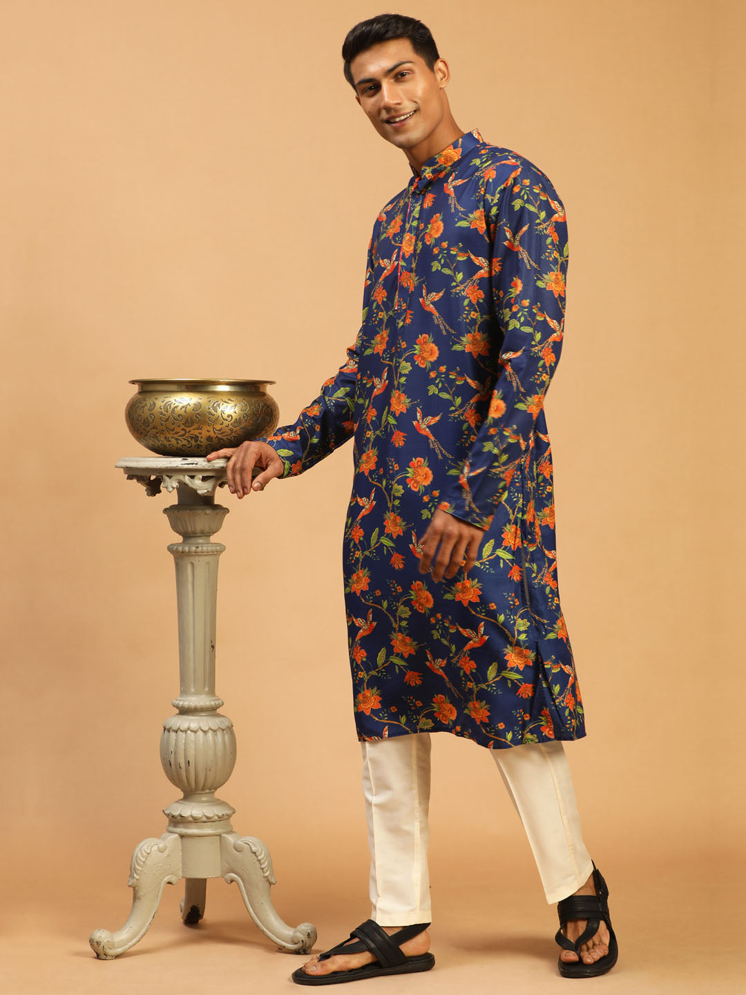 Men's MulticoloredBaseBlue Muslin Straight Kurta Pyjama Set