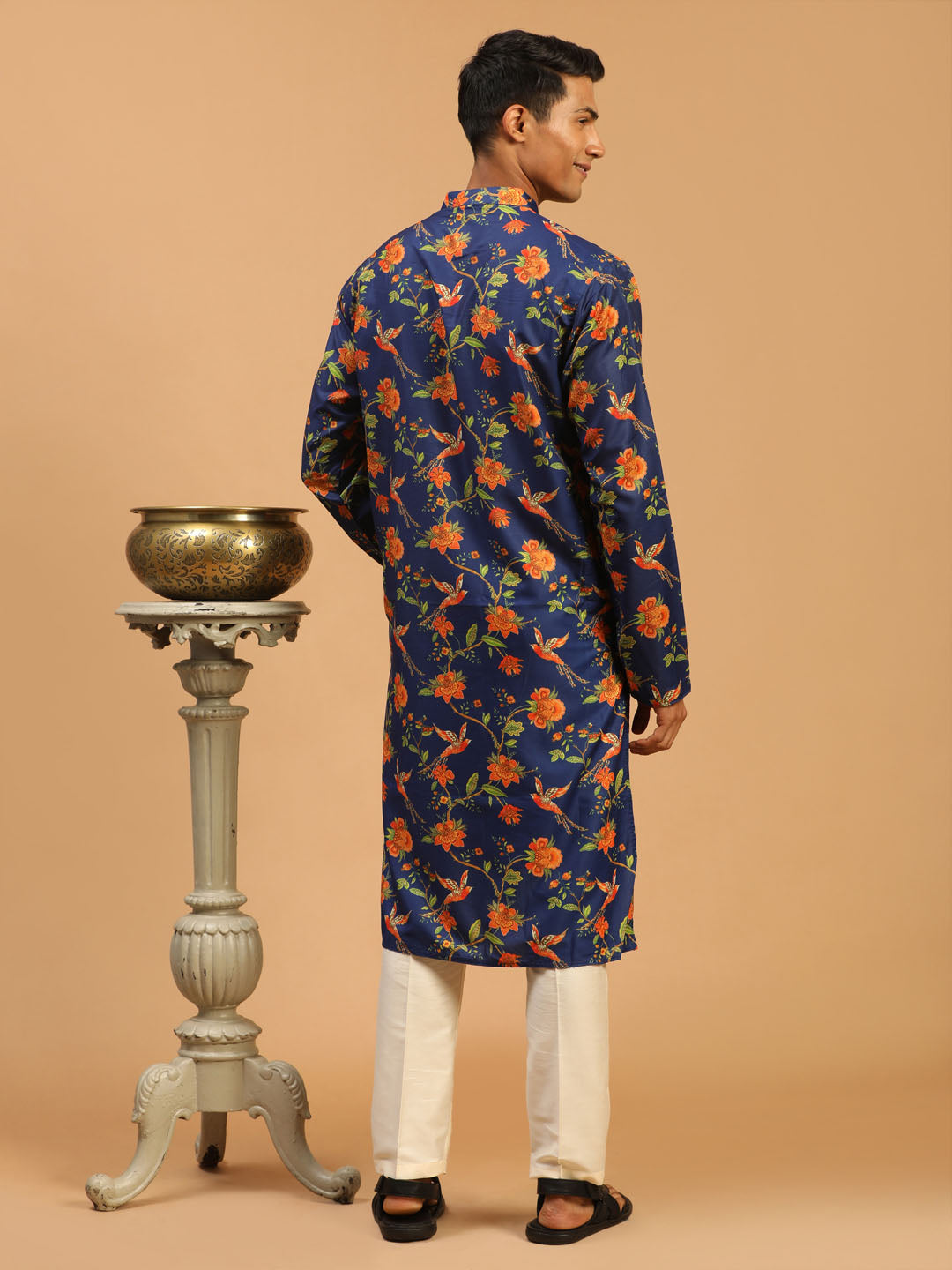 Men's MulticoloredBaseBlue Muslin Straight Kurta Pyjama Set