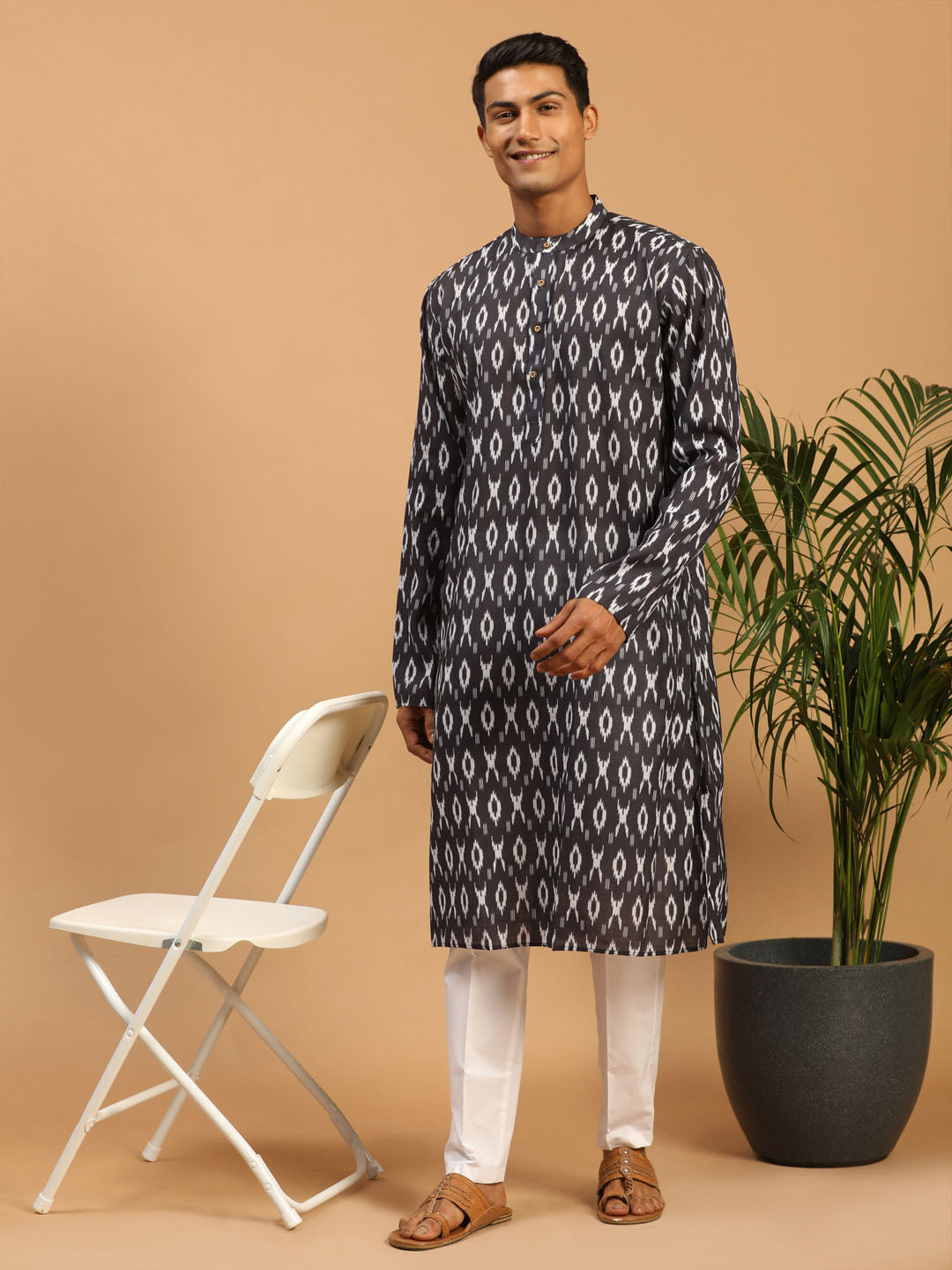 Men's Black Cotton Blend Straight Kurta Pyjama Set