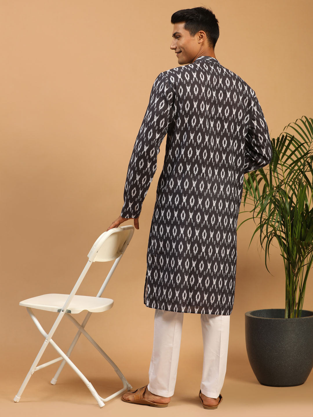 Men's Black Cotton Blend Straight Kurta Pyjama Set