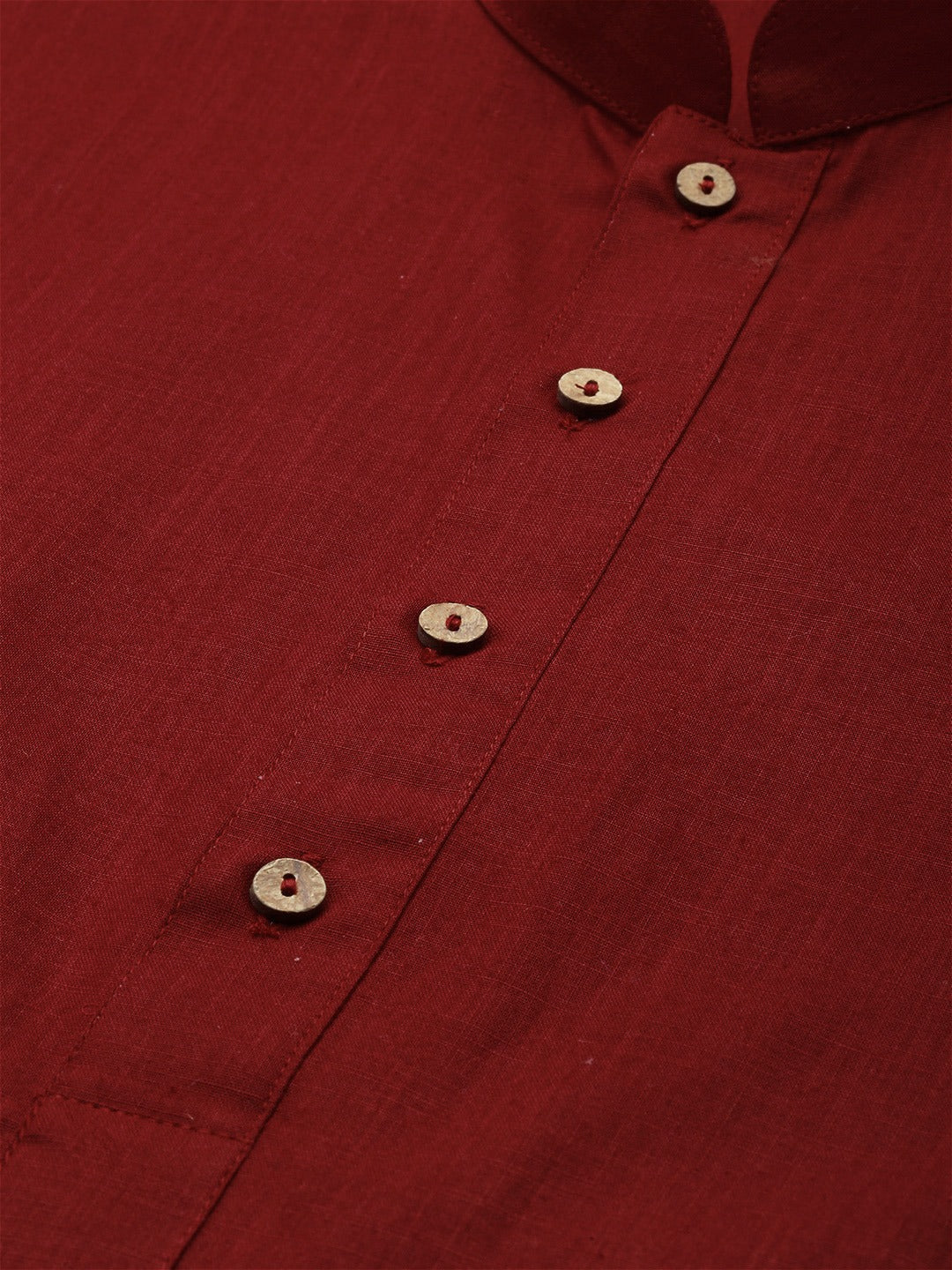 Men's Maroon Cotton Blend Straight Kurta And Mundu Set