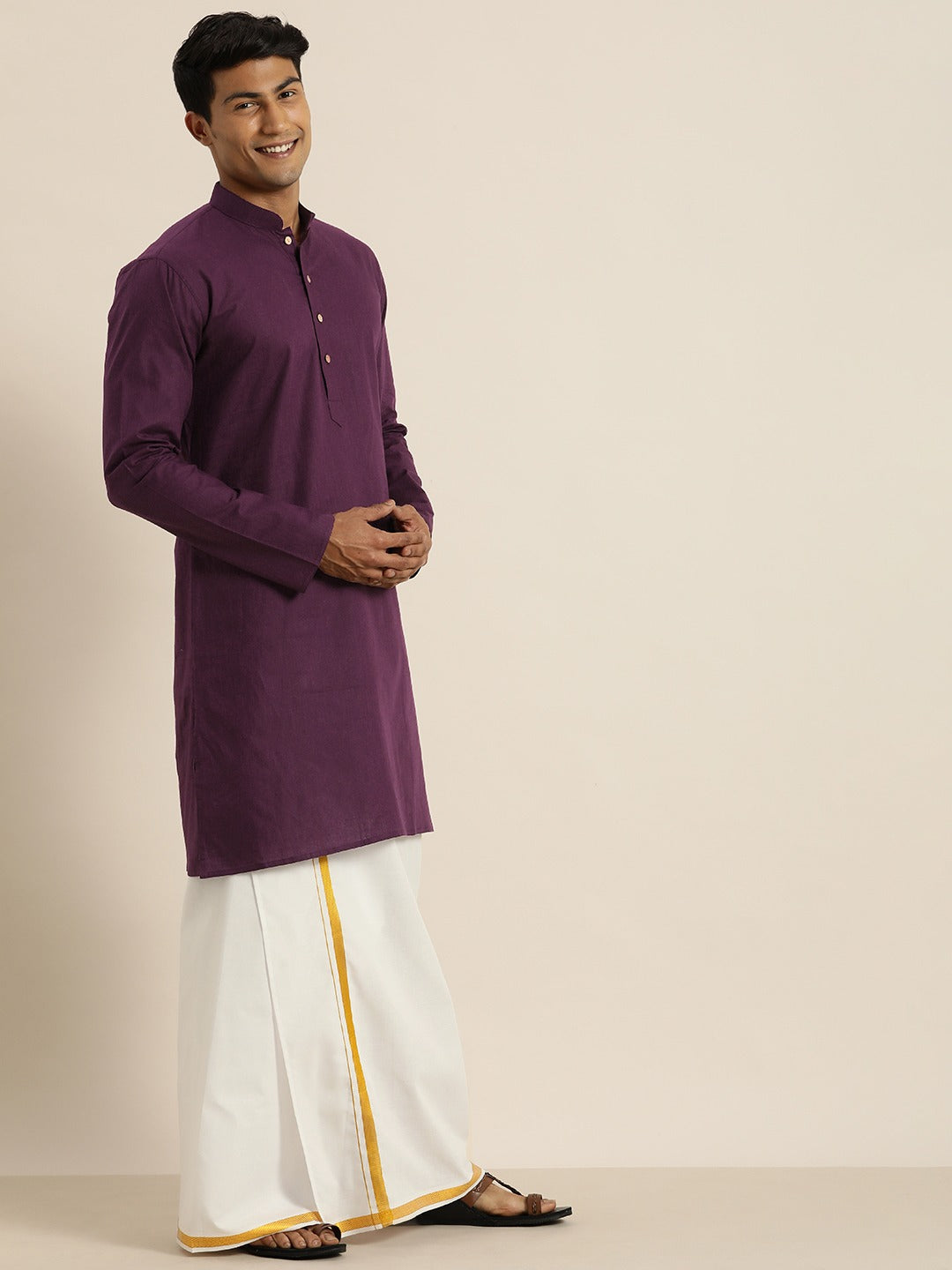 Men's Purple Cotton Blend Straight Kurta And Mundu Set