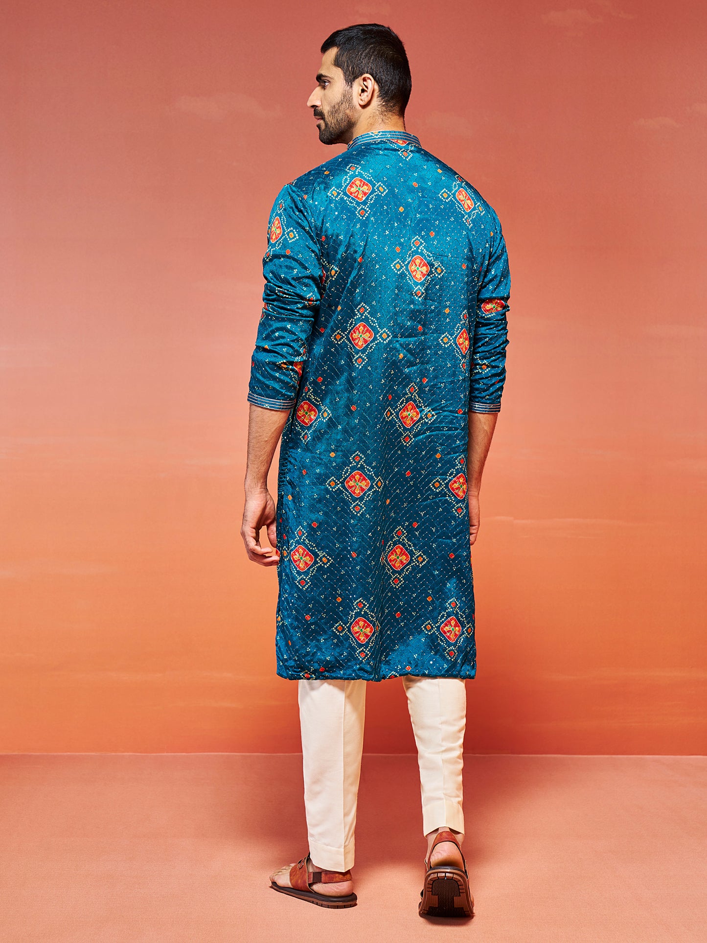 Men's Turquoise Chinon Straight Kurta And Pyjama Set.