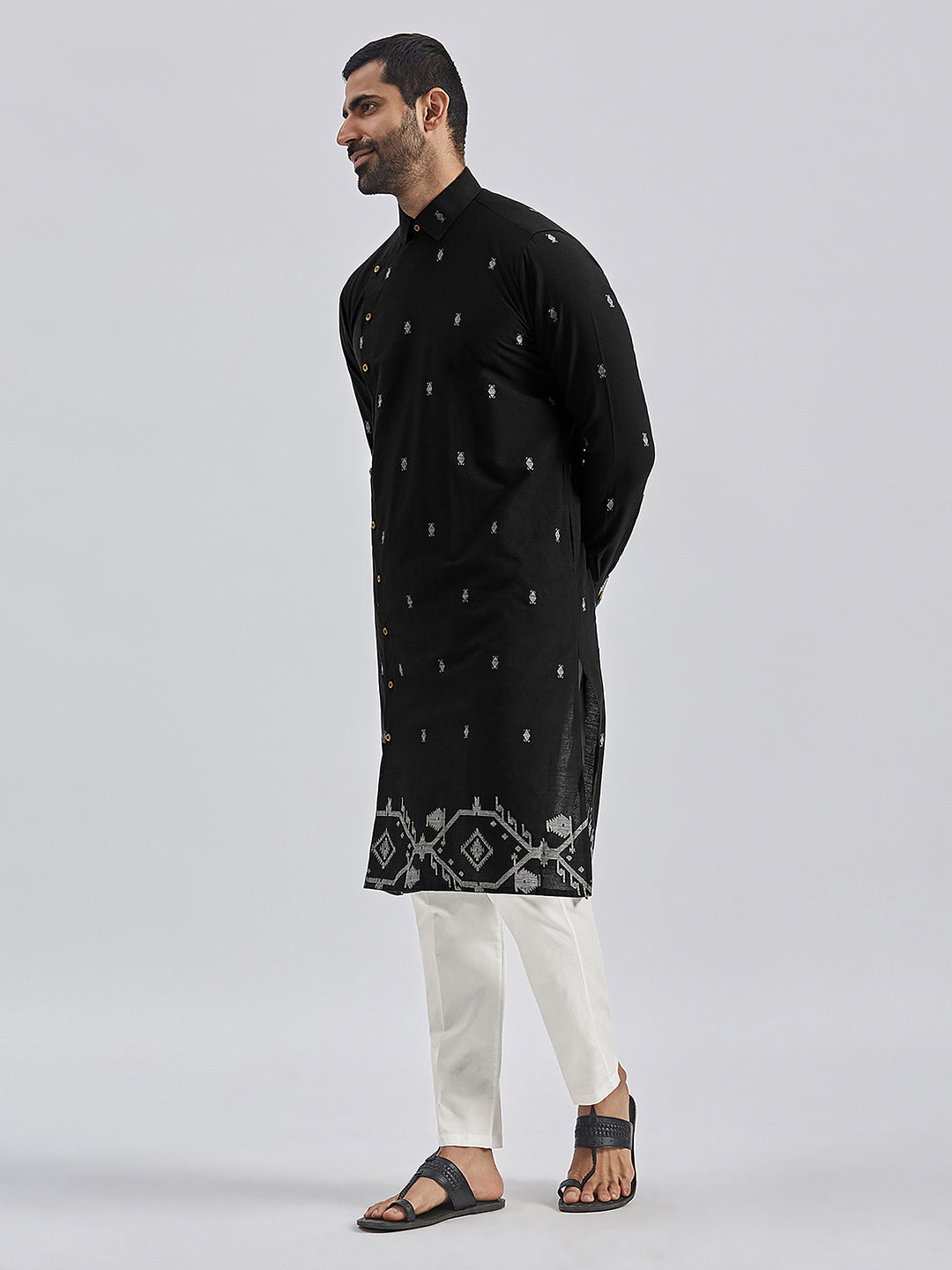 Men's Black Cotton Straight Kurta And Pyjama Set.