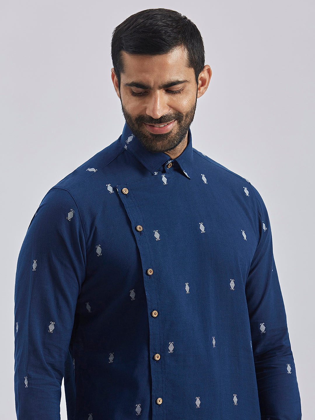 Men's Navy Blue Cotton Straight Kurta And Pyjama Set.