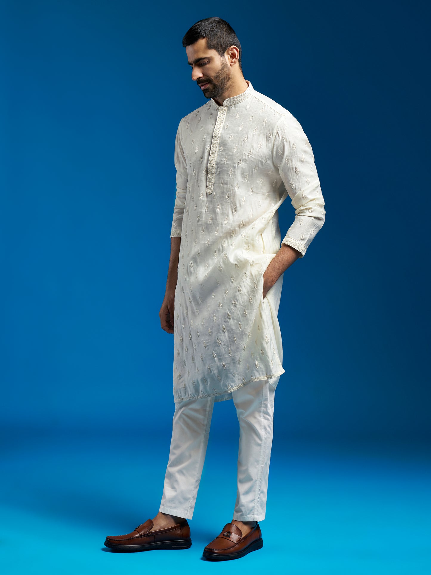 Men's Cream Silk Blend Straight Kurta And Pyjama Set