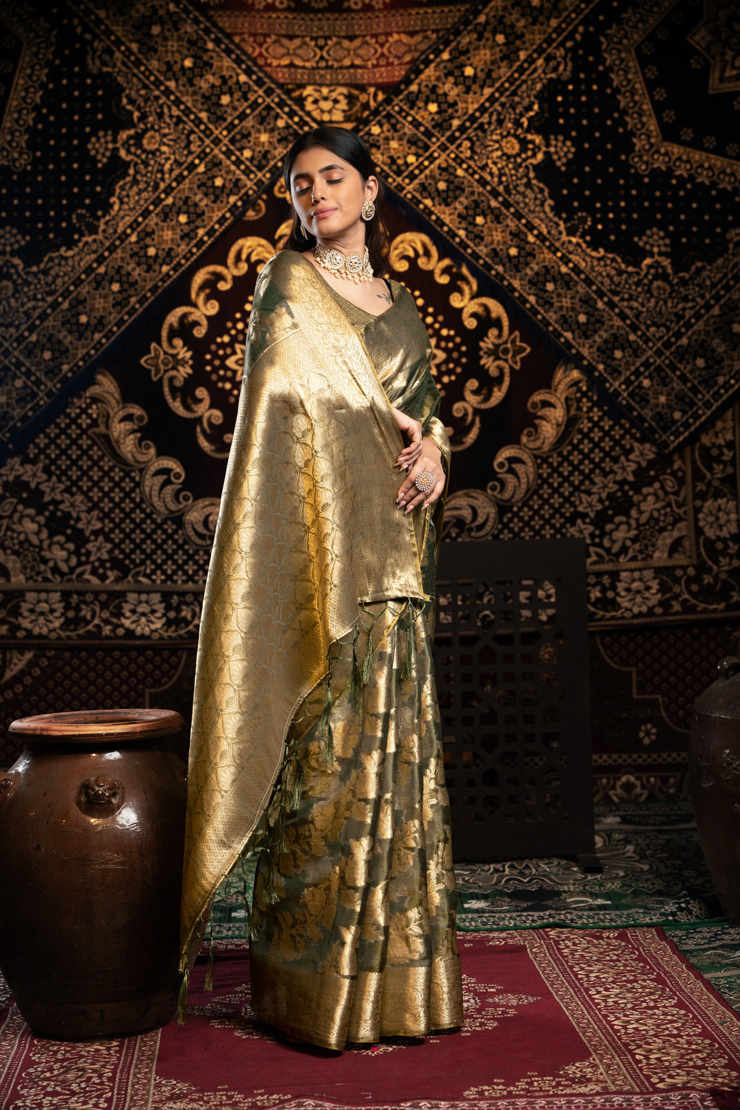 Dhiyona GR Women's Vedika Grey Jimmi Choo Zari Woven Saree