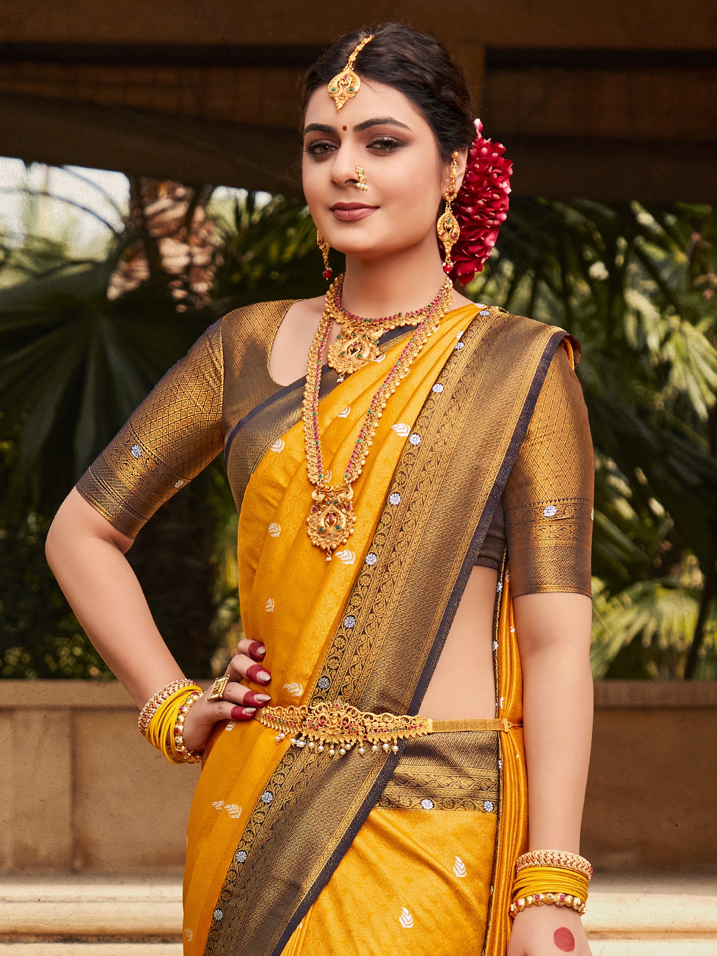 Women's Kanjeevaram Silk Yellow Woven Design Designer Saree With Blouse Piece