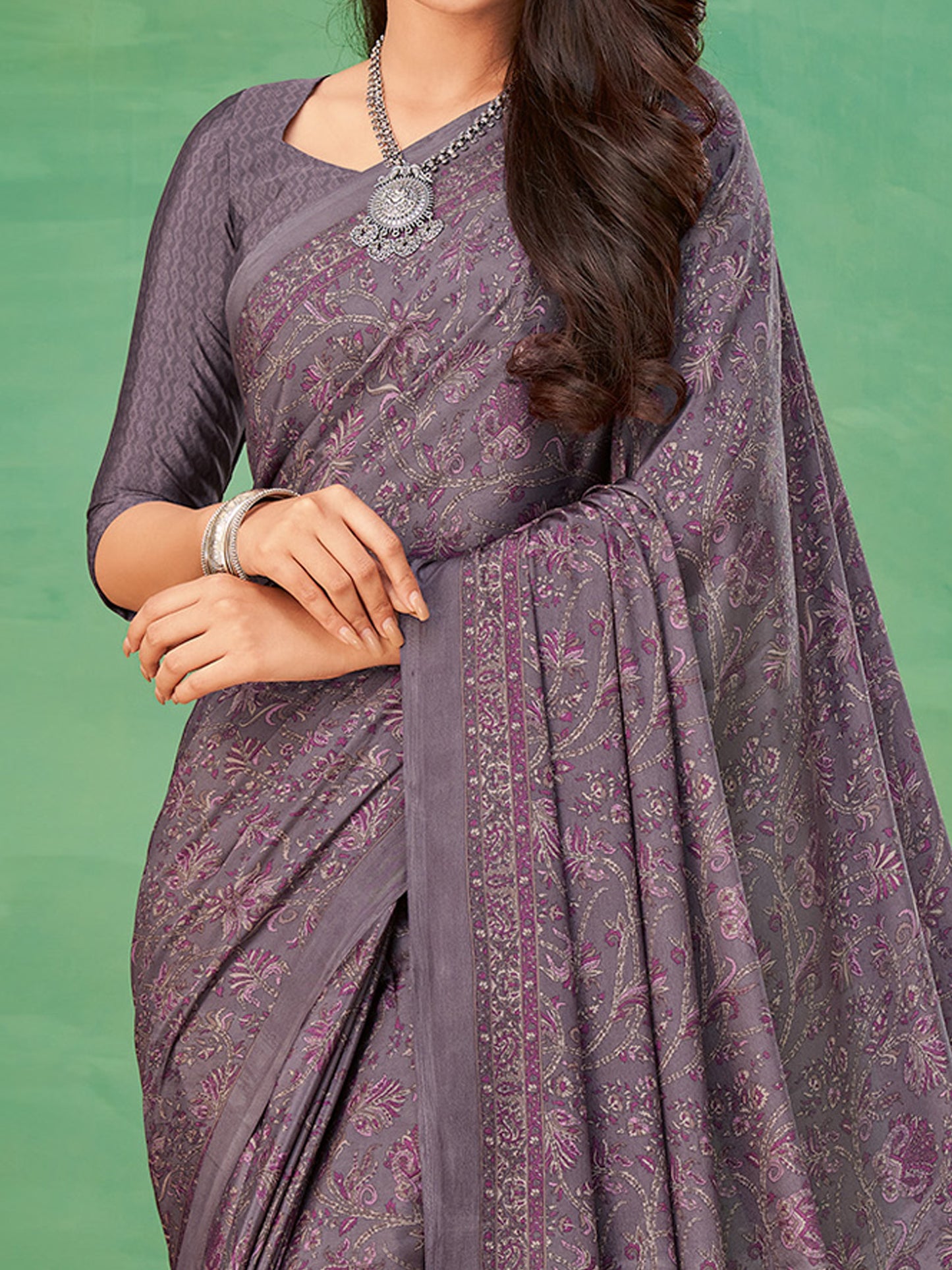 Women's Crepe Mauve Printed Designer Saree With Blouse Piece