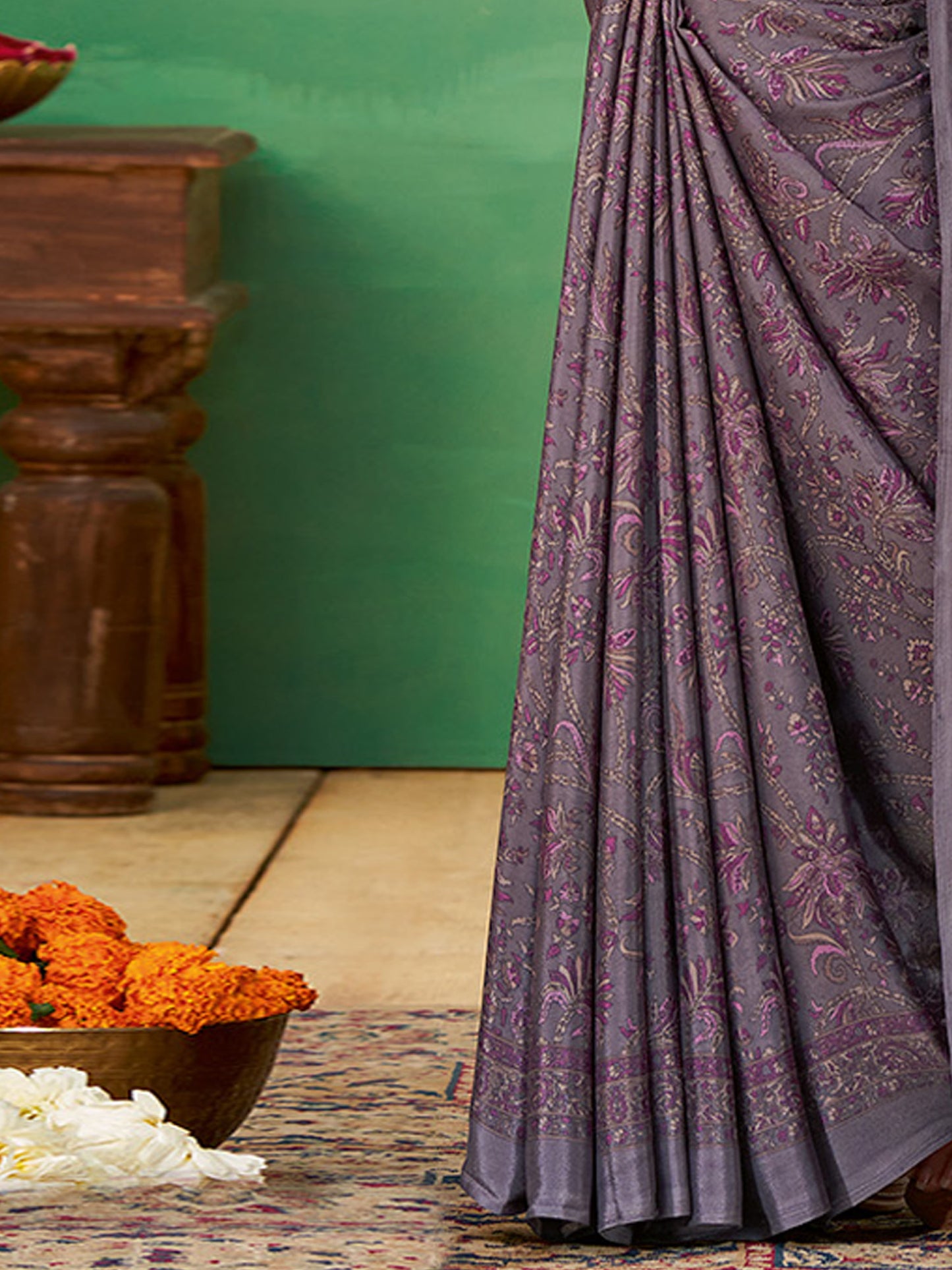 Women's Crepe Mauve Printed Designer Saree With Blouse Piece