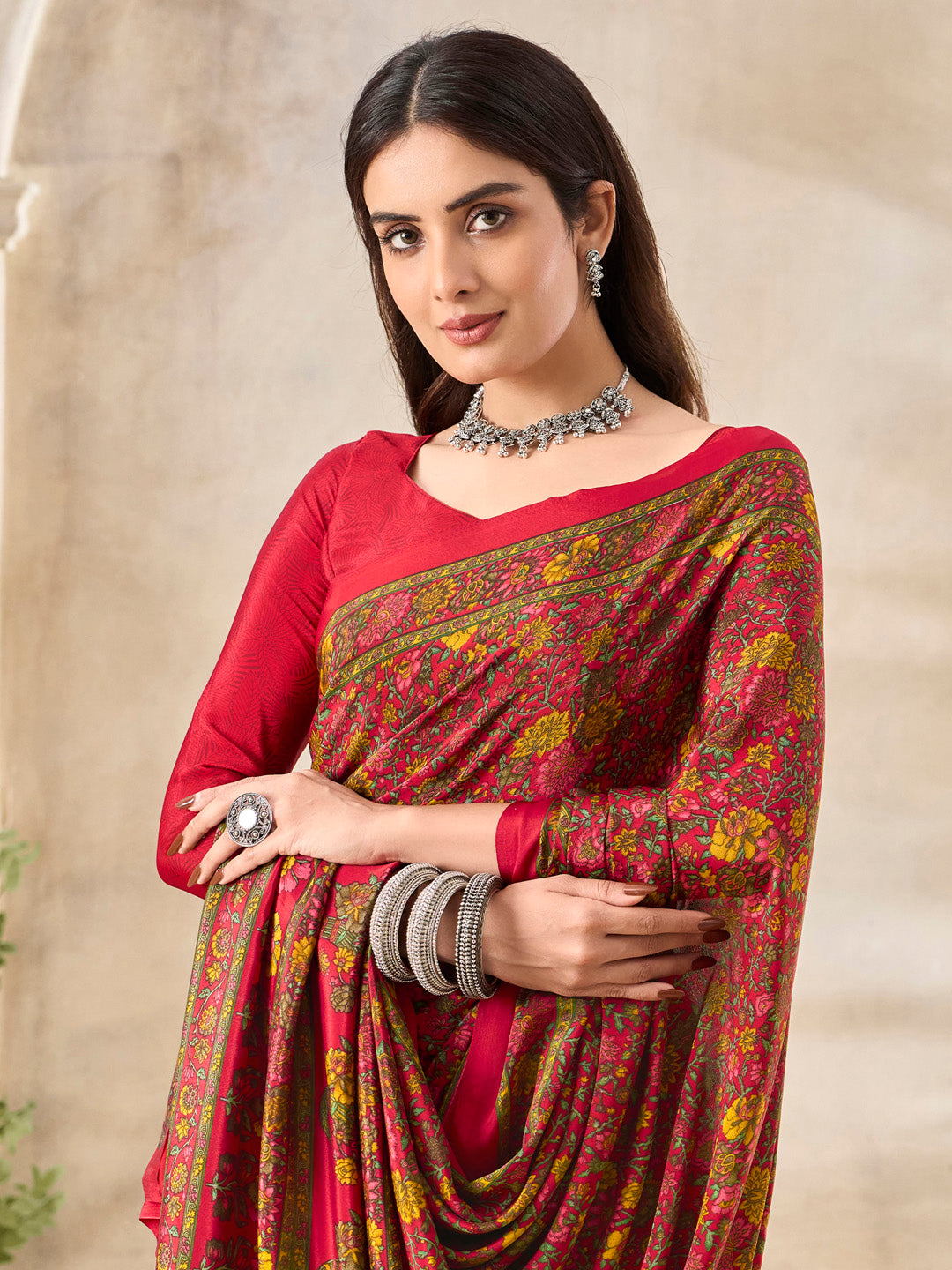 Women's Crepe Red Printed Designer Saree With Blouse Piece