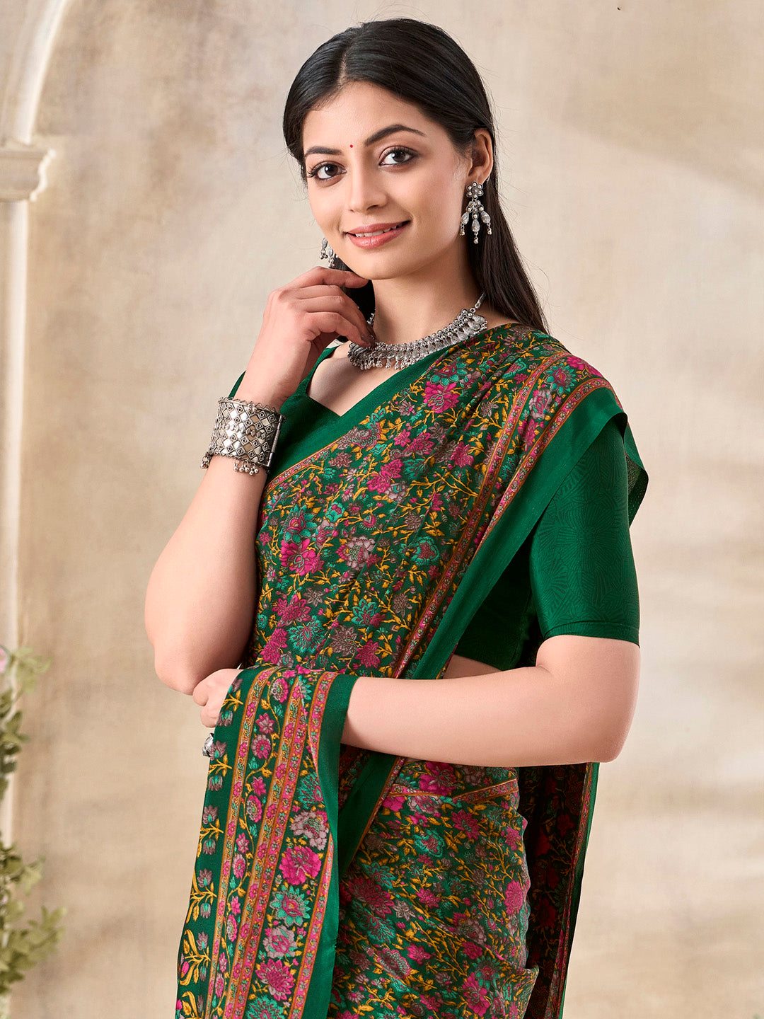 Women's Crepe Green Printed Designer Saree With Blouse Piece