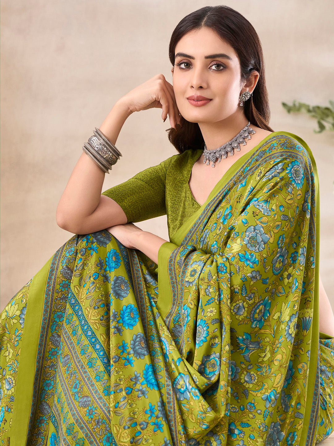Women's Crepe Light Green Printed Designer Saree With Blouse Piece