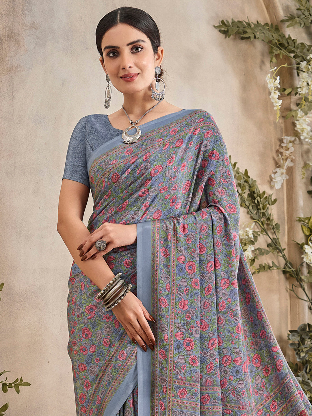 Women's Crepe Grey Printed Designer Saree With Blouse Piece