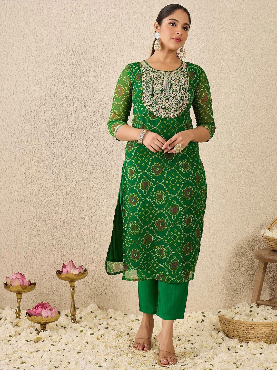 Dhiyona IE Women's Bandhani Printed Thread Work Straight Kurta With Trousers & Dupatta
