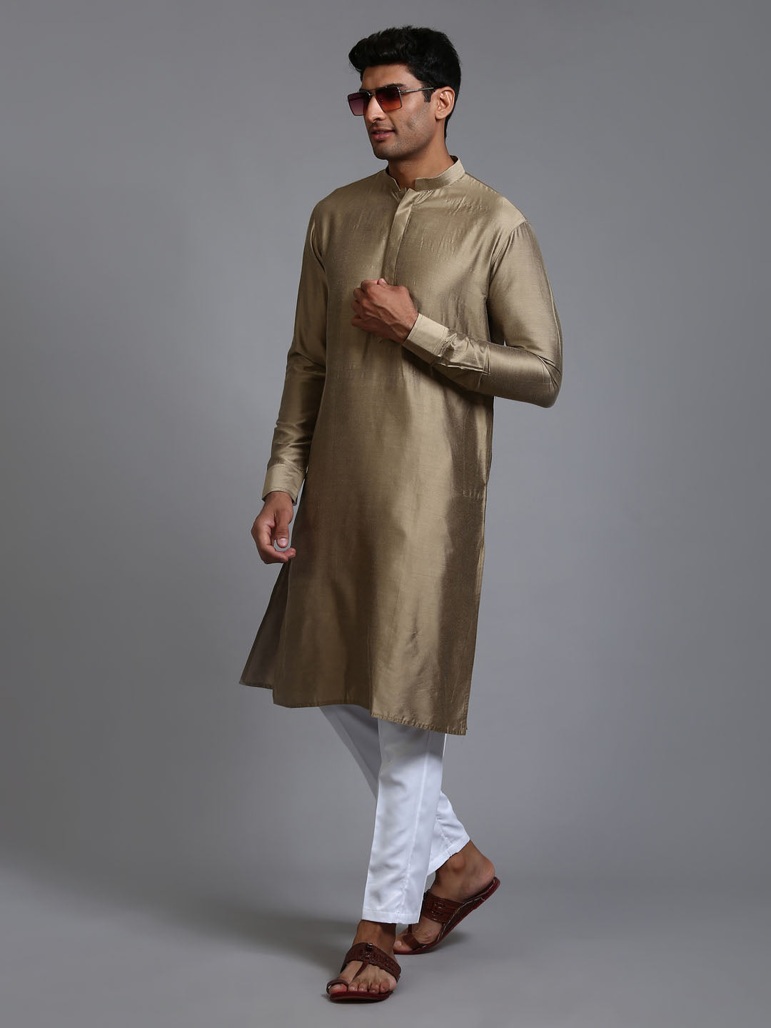 Men's Green Cotton Blend Straight Kurta Pyjama Set