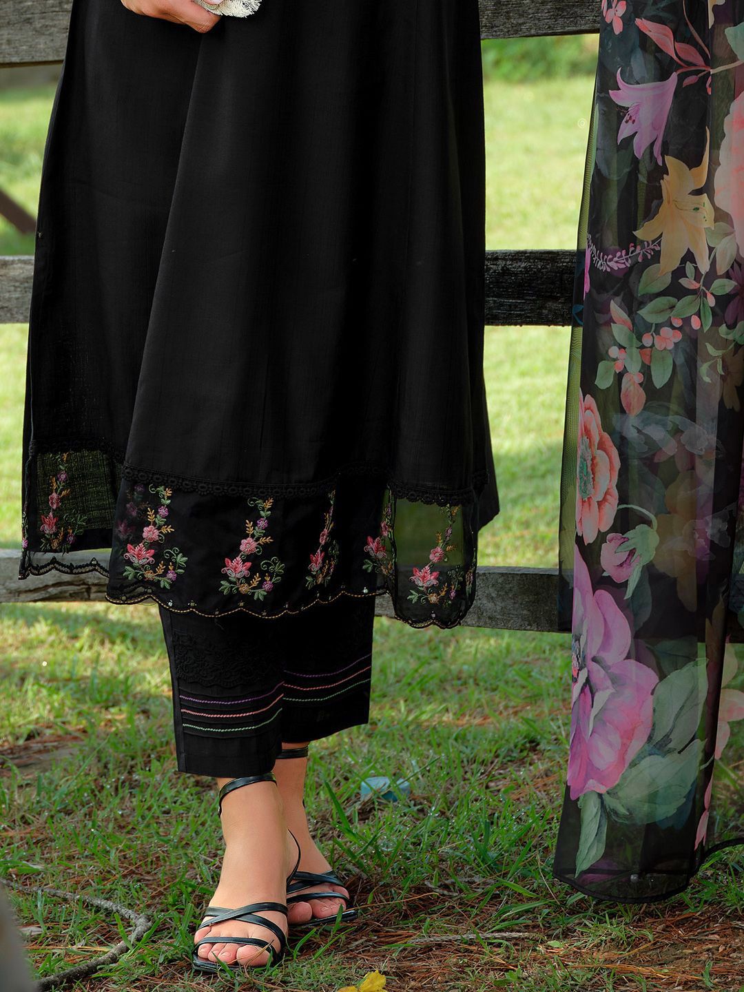 Floral Embroidered V-Neck Pure Cotton A-Line Kurta With Trousers & Dupatta