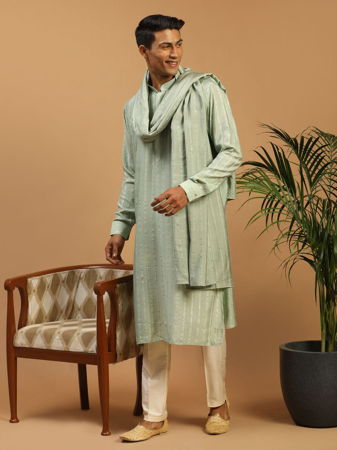 Men's Green Cotton Blend Straight Kurta Pyjama & Dupatta Set