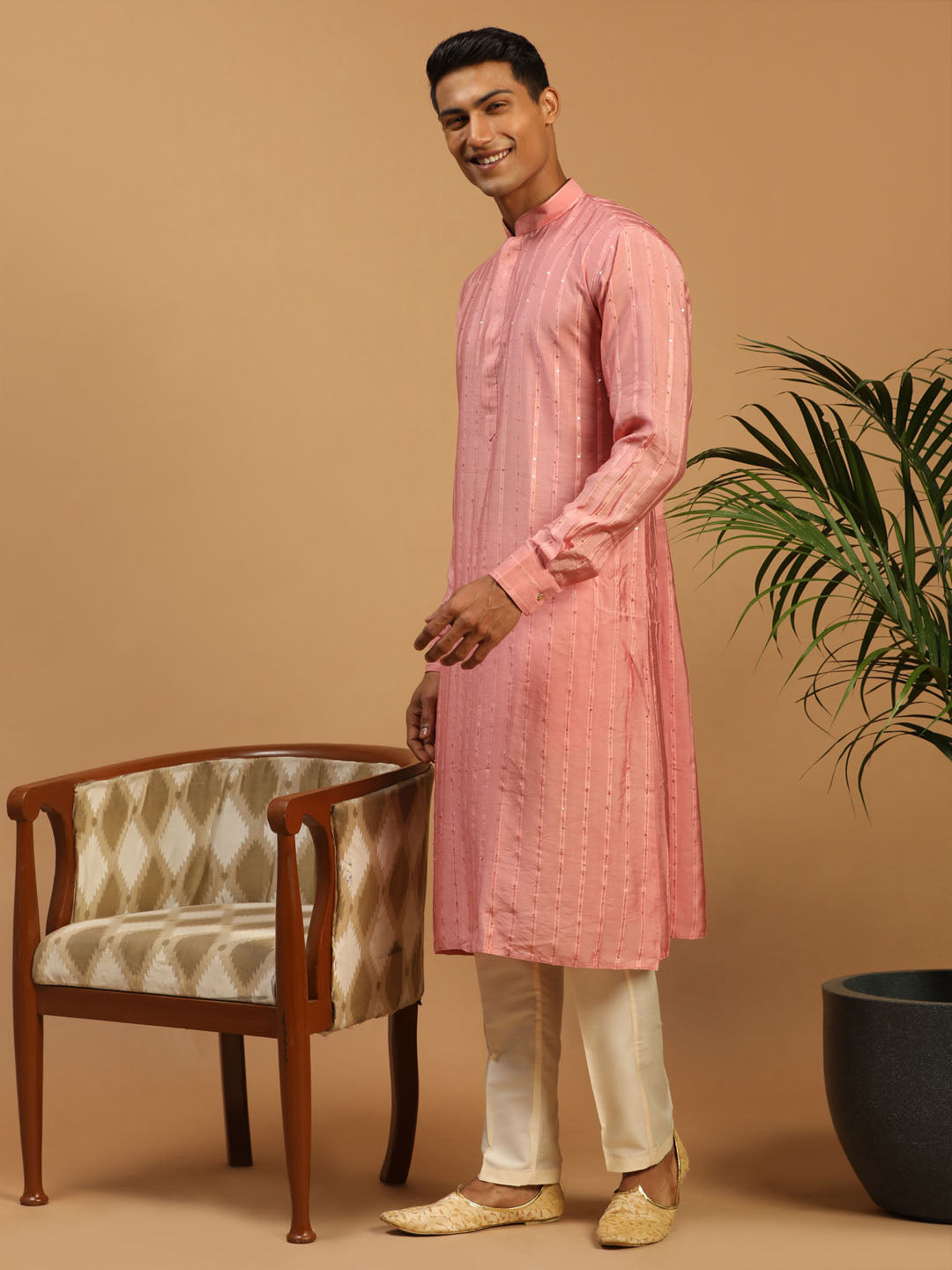 Men's Pink Cotton Blend Straight Kurta Pyjama & Dupatta Set