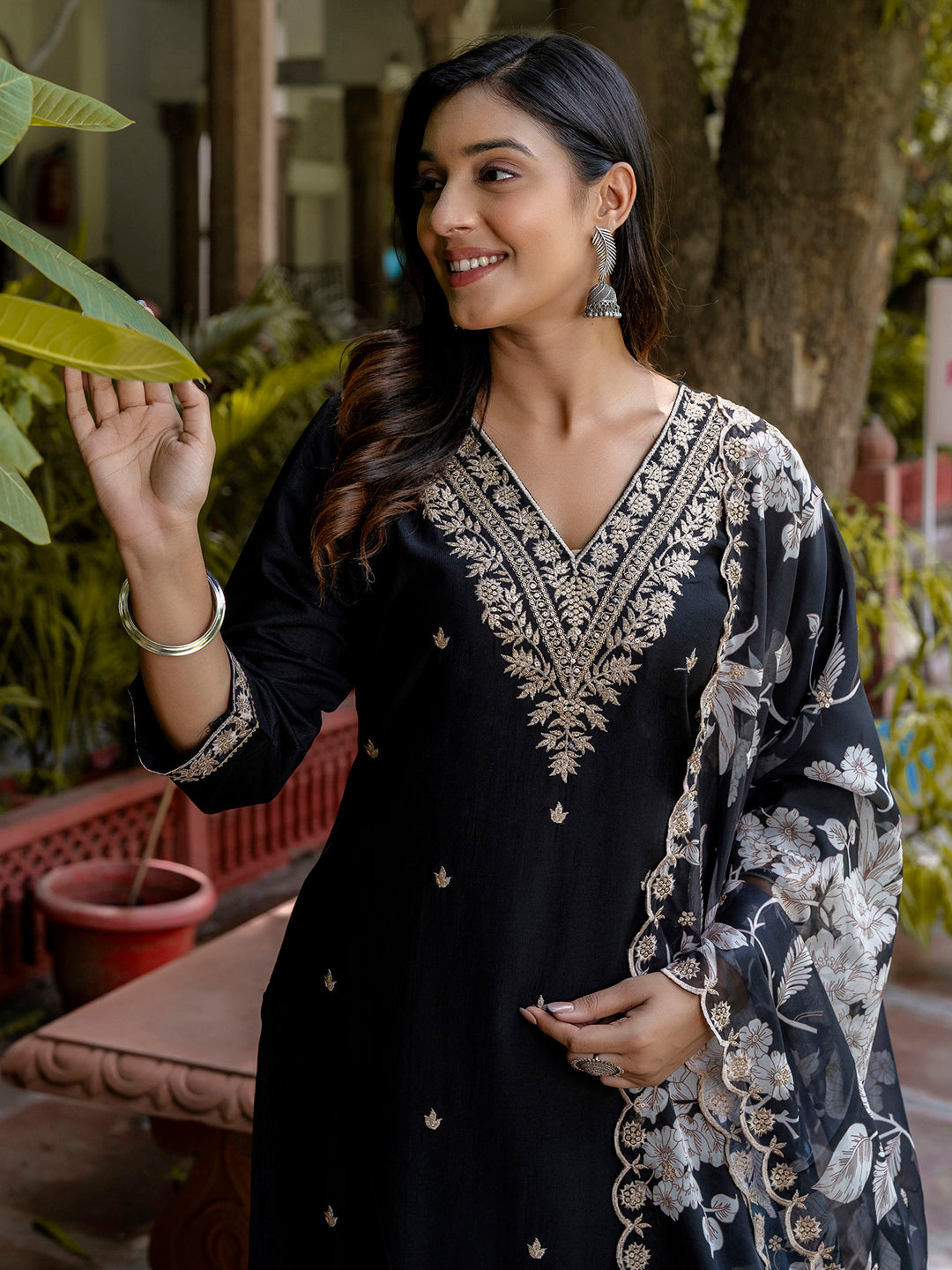 Dhiyona VV Women's Kurta and Pant Sets Viscose Rayon Fabric