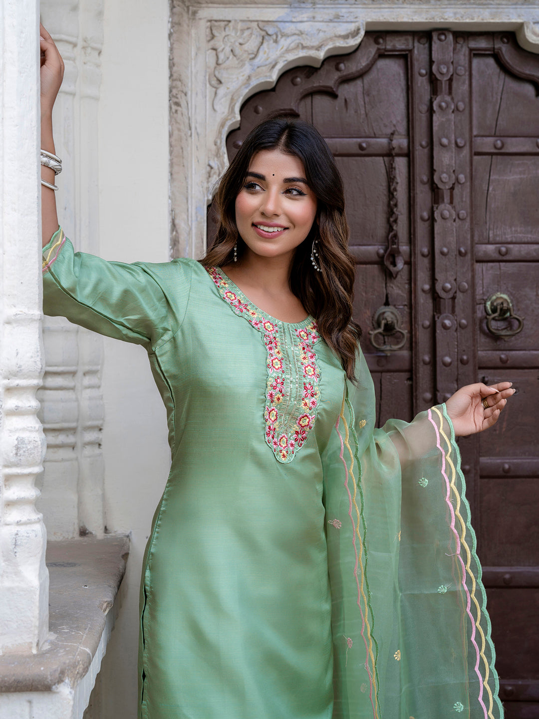 Dhiyona VV Women's Silk Blend Kurta Pant Dupatta Set
