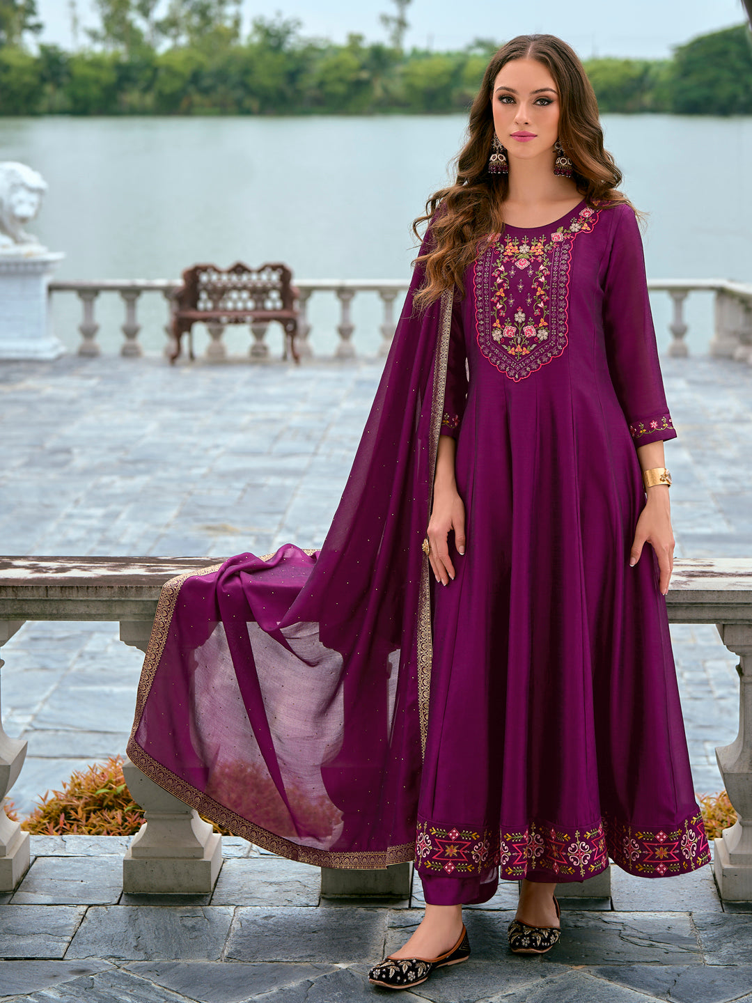 Dhiyona VV Women's Silk Blend Kurta Pant Dupatta Set