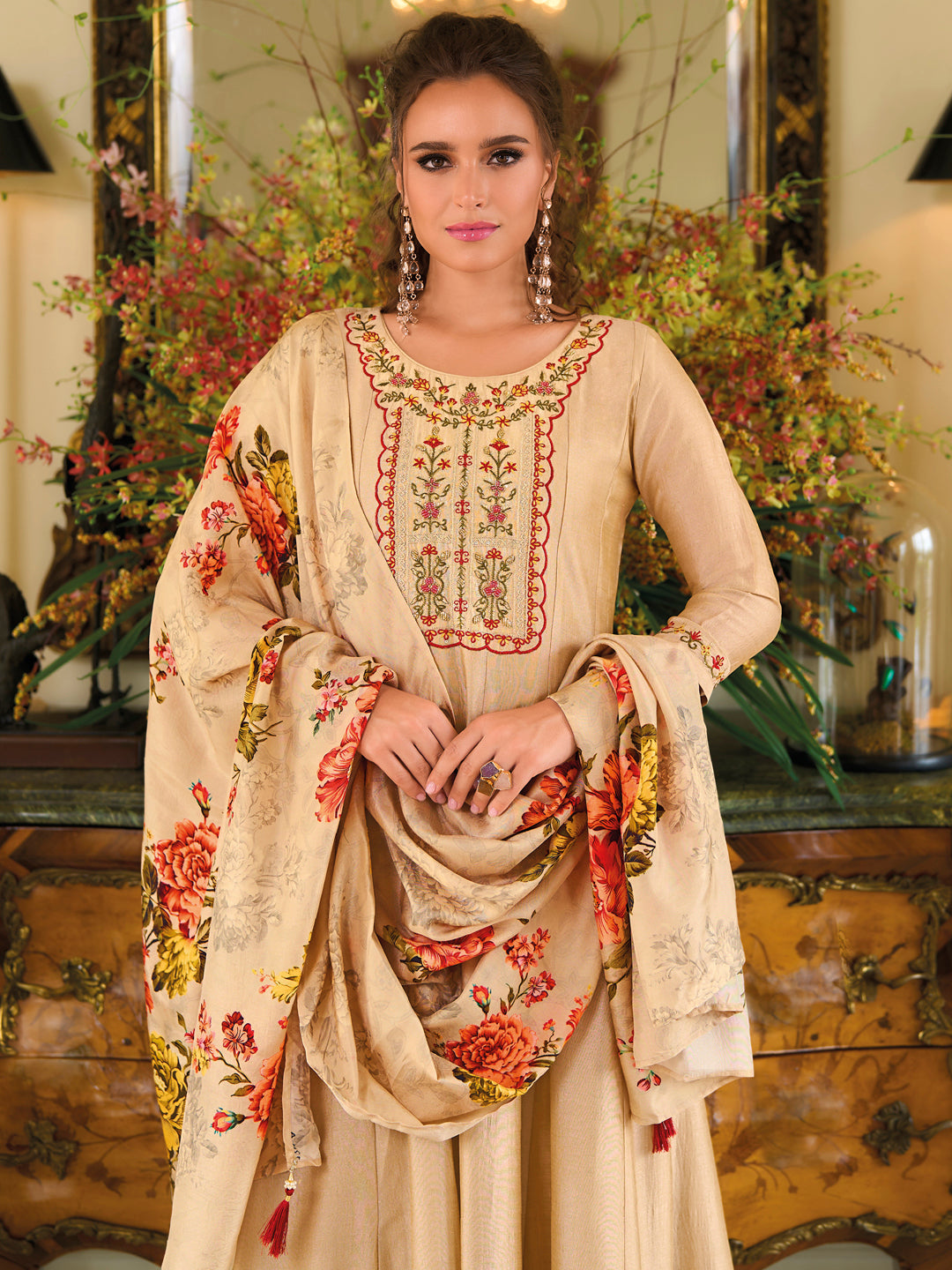 Dhiyona VV Women's Silk Blend Kurta Pant Dupatta Set