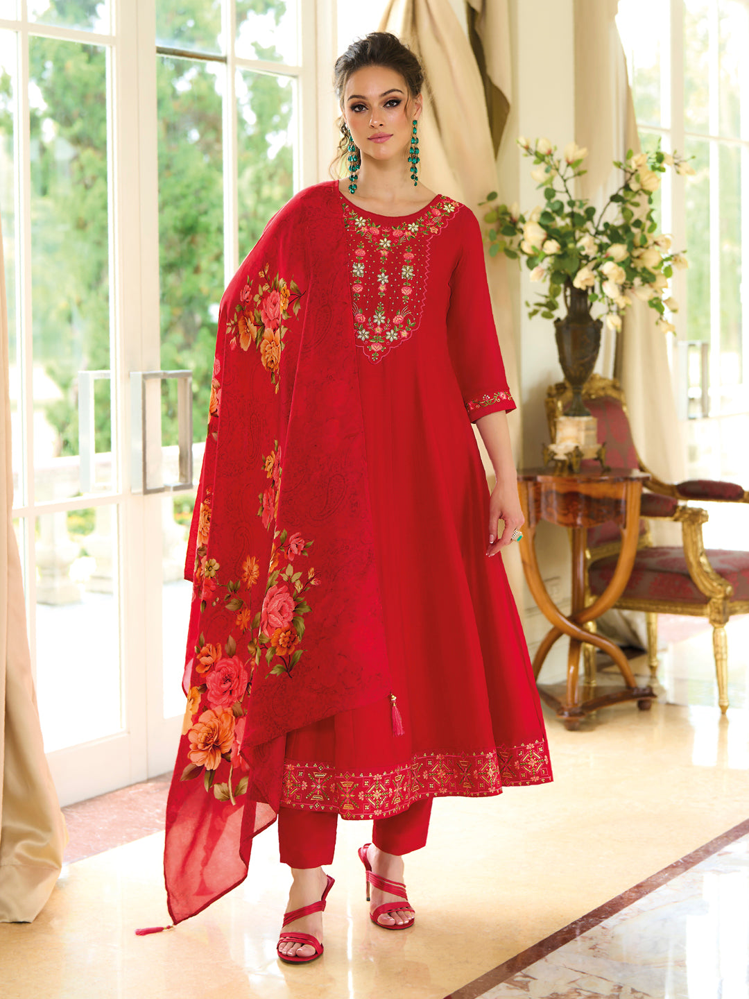 Dhiyona VV Women's Silk Blend Kurta Pant Dupatta Set