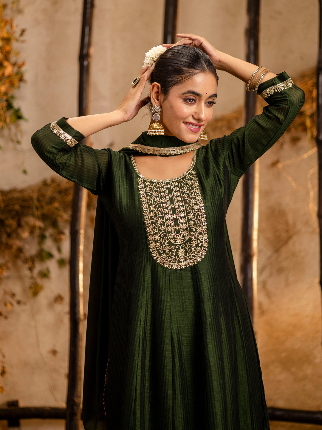 Dhiyona VV Women's Embroidered Silk Blend Anarkali Kurta Pant With Dupatta Set