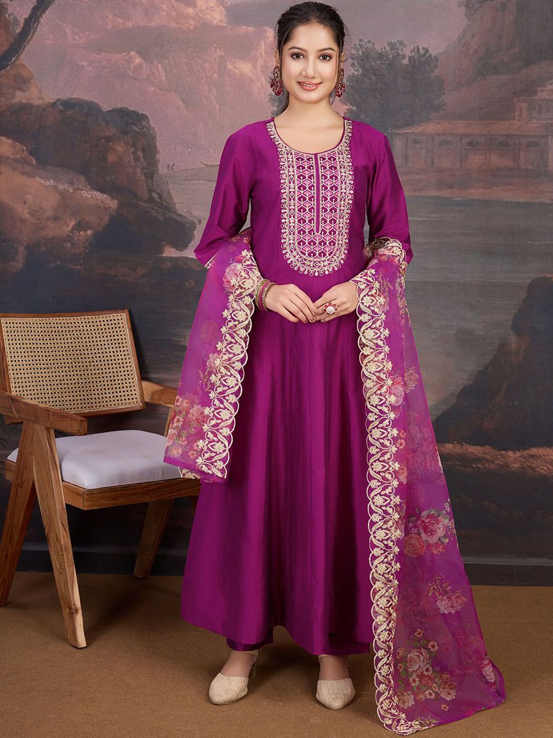 Dhiyona PD Women Floral Yoke Design Anarkali Kurta & Trousers With Dupatta