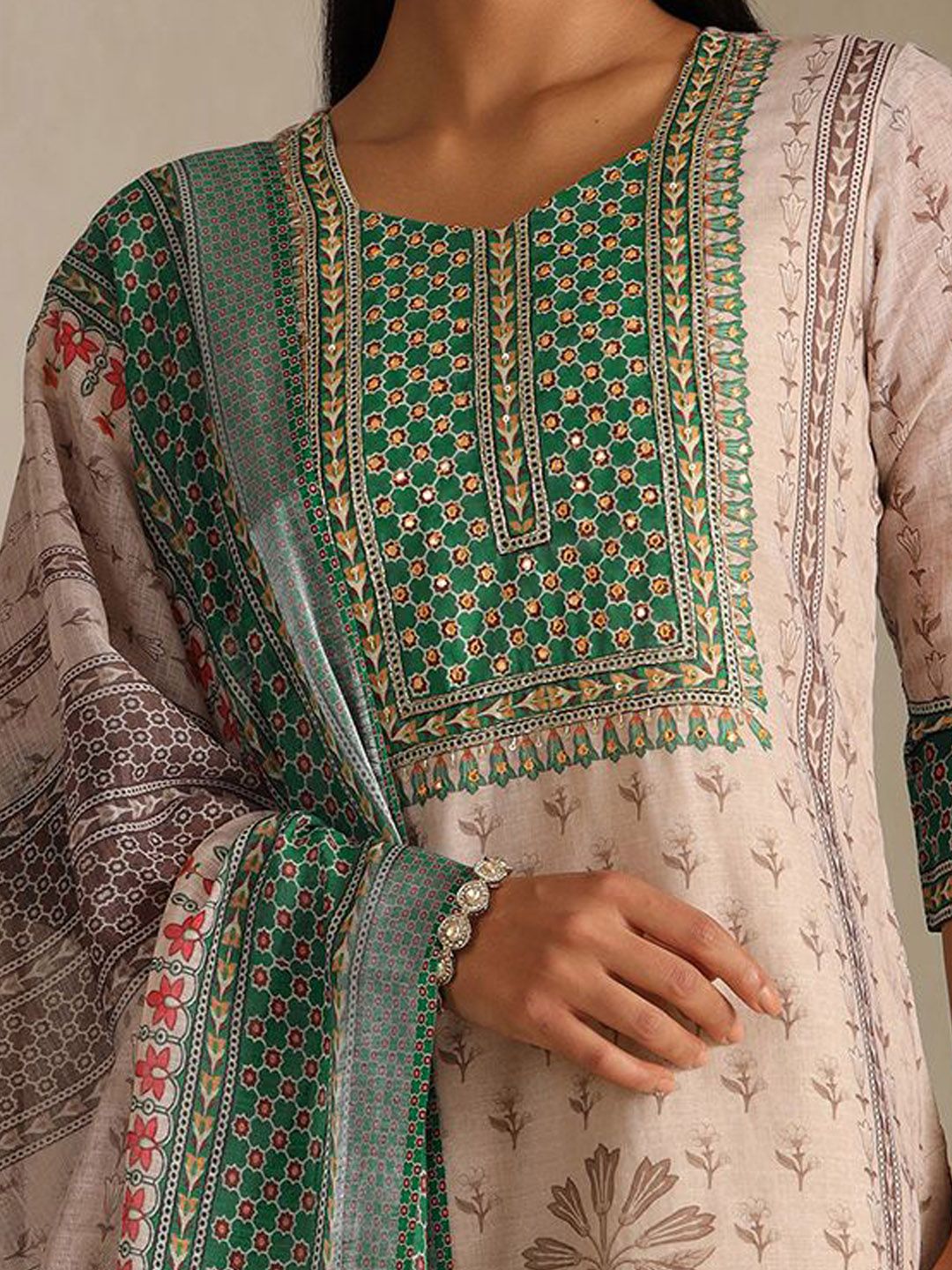 Dhiyona SO Women's Floral Printed Round Neck Sequinned Linen Straight Kurta With Trousers & Dupatta