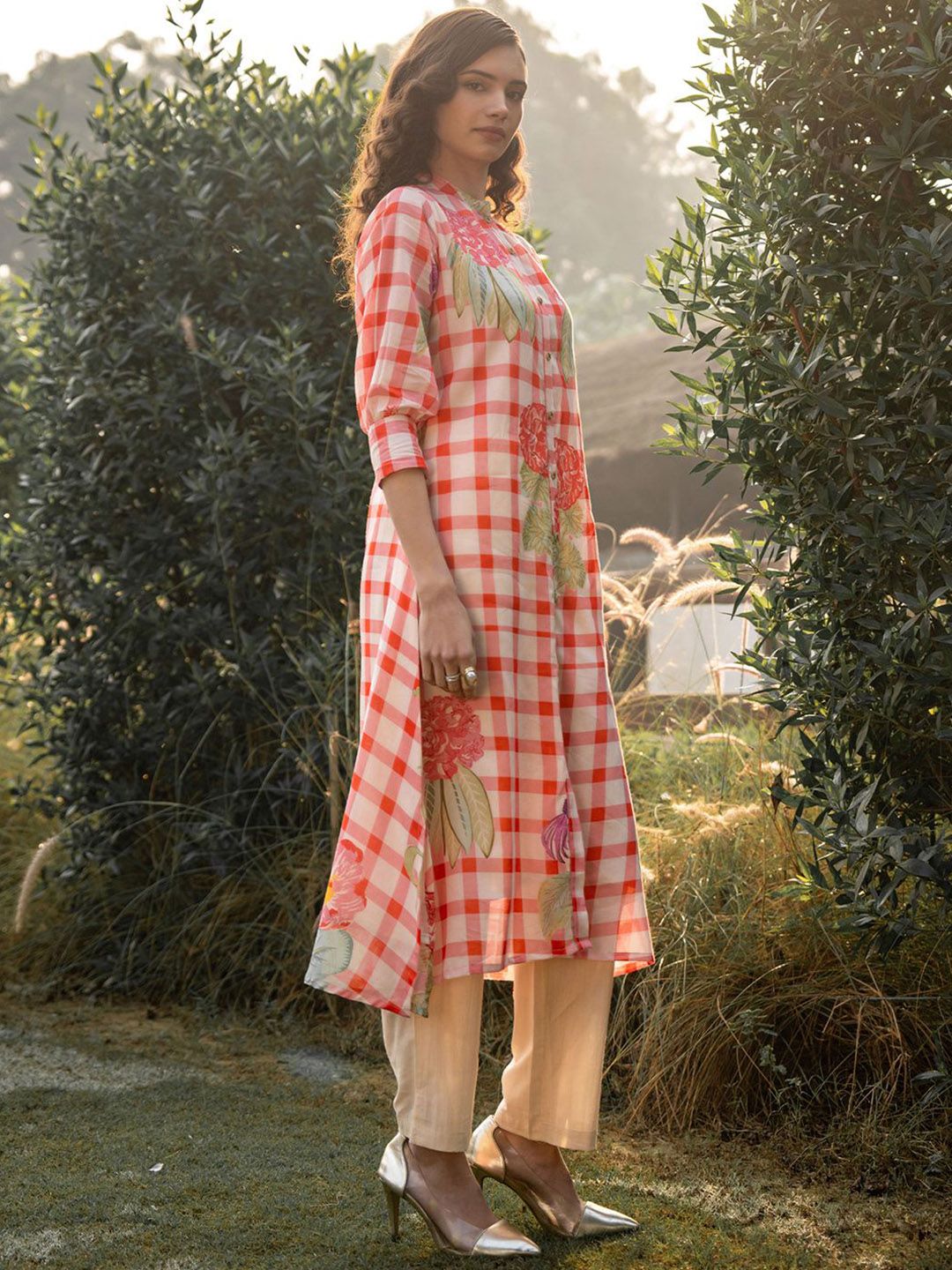 Dhiyona IE Floral Printed Mandarin Collar A-Line Pure Cotton Kurta With Trousers