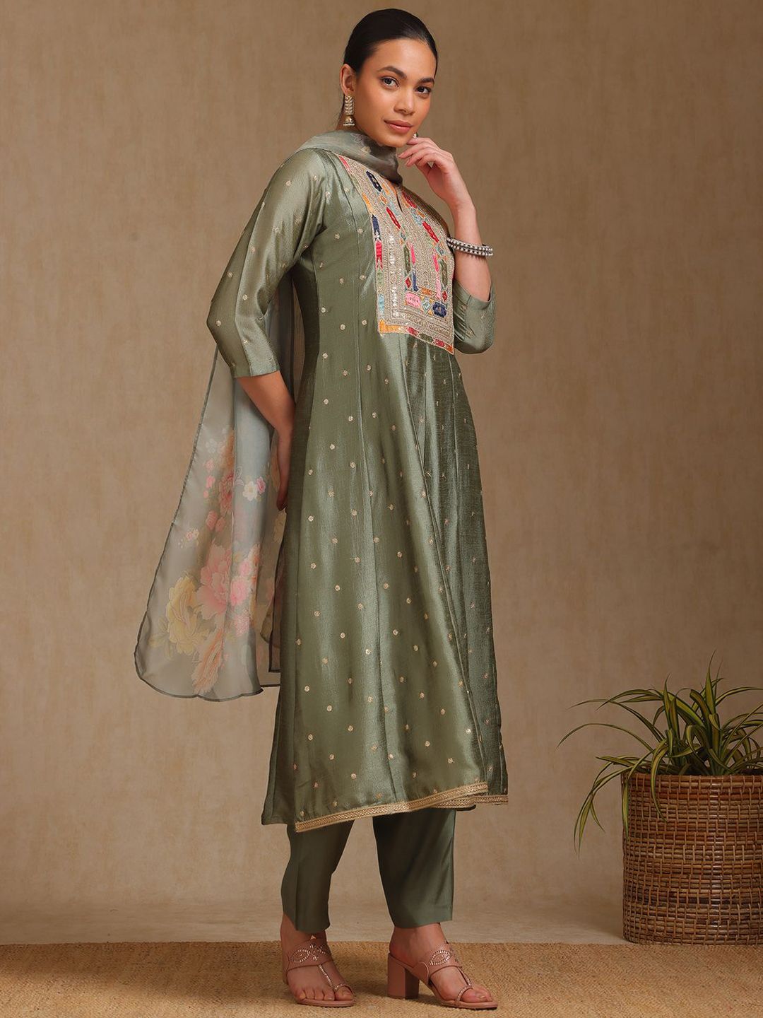 Dhiyona SO Women's Floral Embroidered Notch Neck Sequinned A-Line Kurta With Trousers & Dupatta