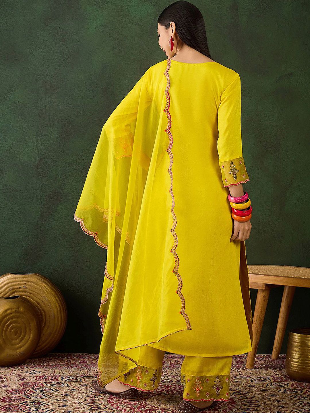 Dhiyona SN Women's Embroidered Three Quarter Sleeves Kurta & Trousers With Dupatta